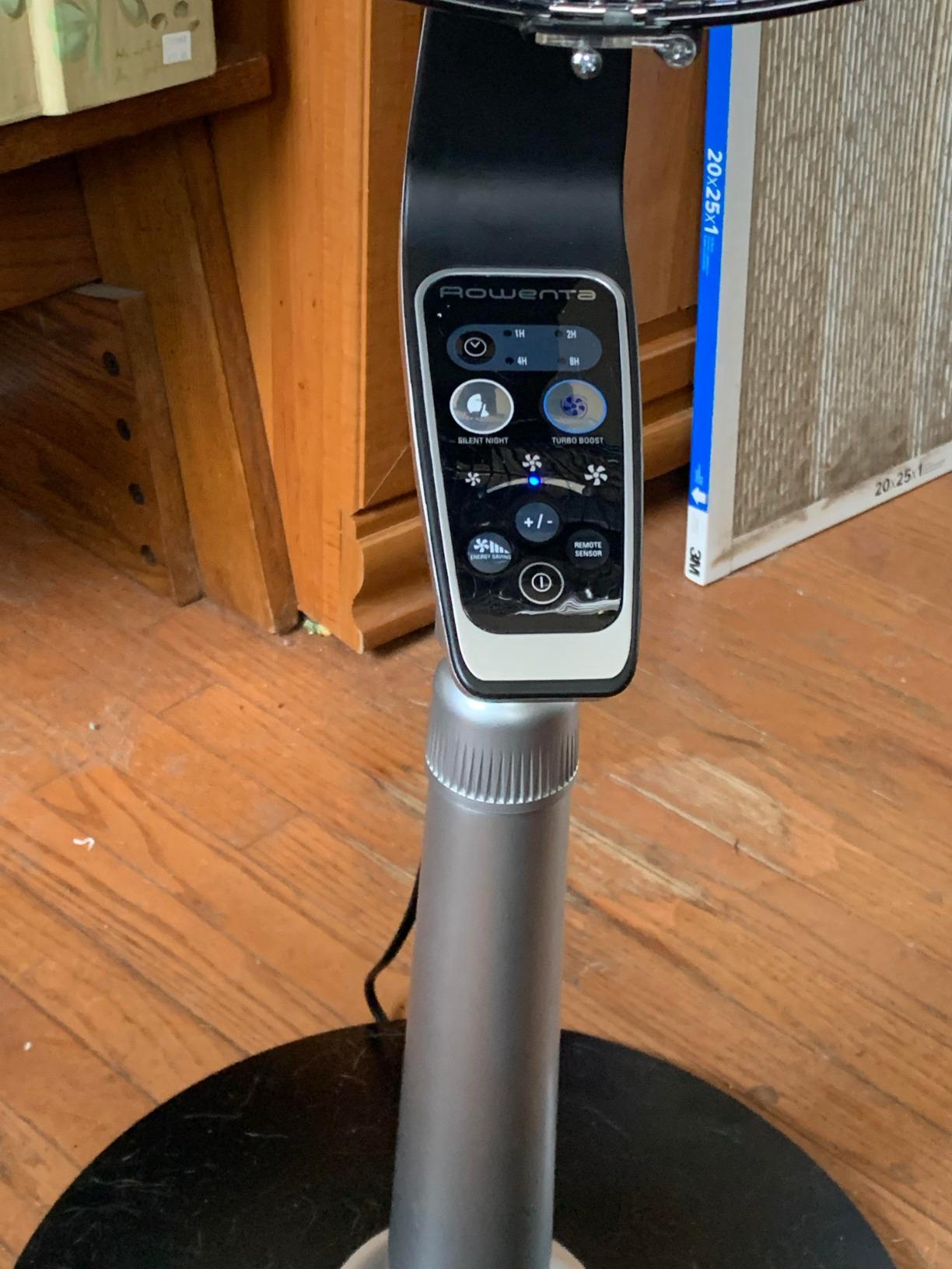 Rowenta Pedestal Fan, 53 Inches, Ultra Quiet Oscillating Fan for Bedroom, Portable, 5 Speeds, Refresh Up to 23-Feet, Silver, Indoor, VU5670 customer photo 1