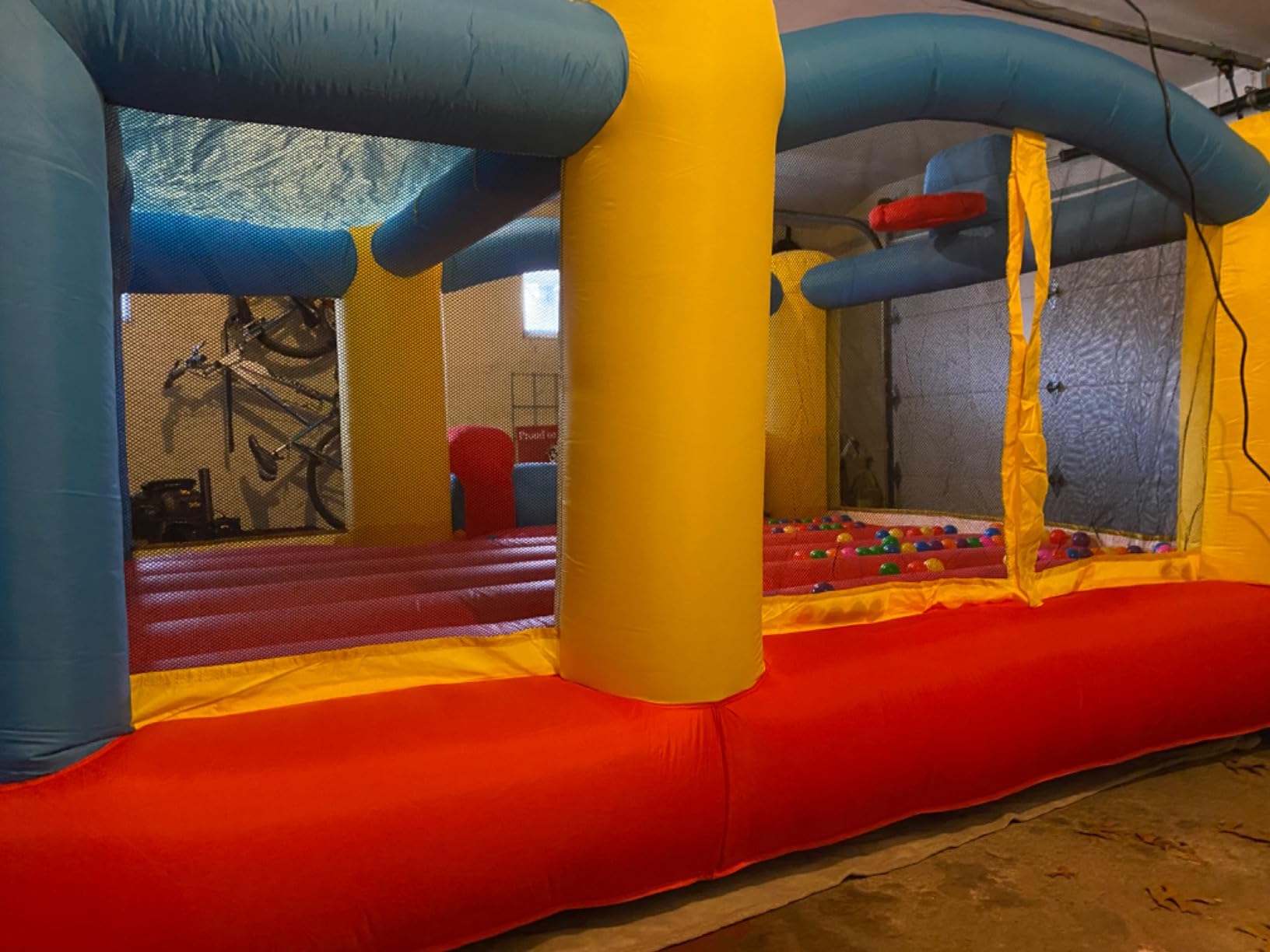 [Upgrade Version] PicassoTiles KC102 12x10 Foot Inflatable Bouncer Jumping Bouncing House, Jump Slide, Dunk Playhouse w/Basketball Rim, 4 Sports Balls, Full-Size Entry, 580W ETL Certified Blower customer photo 1