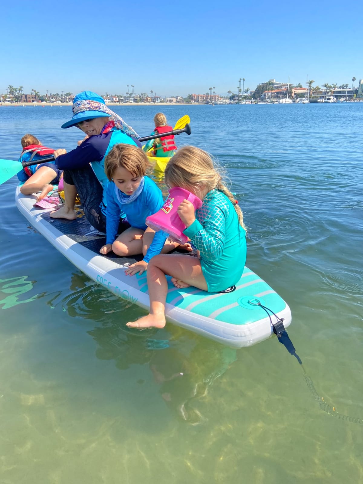 SereneLife 10' Inflatable Stand Up Paddle Board with Premium SUP Accessories - Wide Stable Design with Non-Slip EVA Deck Pad, for Youth and Adults, 350 lbs. Capacity customer photo 2
