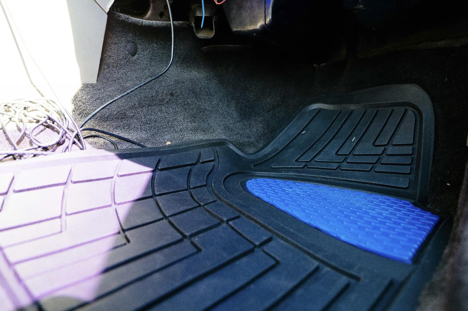 FH Group Automotive Floor Mats - Heavy-Duty Rubber Floor Mats for Cars, Universal Fit Full Set, Climaproof & Trimmable Floor Mats for Most Sedan, SUV, Truck, Black customer photo 2