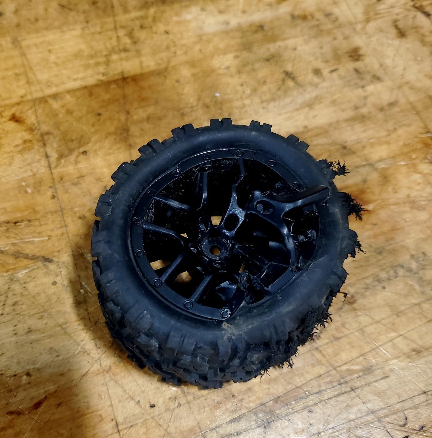 HAIBOXING 18859 1:18 Scale All Terrain RC Car, Hobby 4WD Remote Control Car | 2.4GHz Electric RC Vehicle 36 KPH High Speed 4X4 Waterproof Off-Road RC Truck with Two Rechargeable Batteries for RC Driving customer photo 1