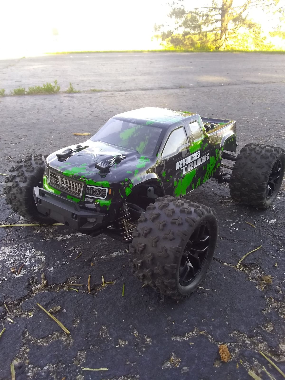 HAIBOXING 18859 1:18 Scale All Terrain RC Car, Hobby 4WD Remote Control Car | 2.4GHz Electric RC Vehicle 36 KPH High Speed 4X4 Waterproof Off-Road RC Truck with Two Rechargeable Batteries for RC Driving customer photo 2