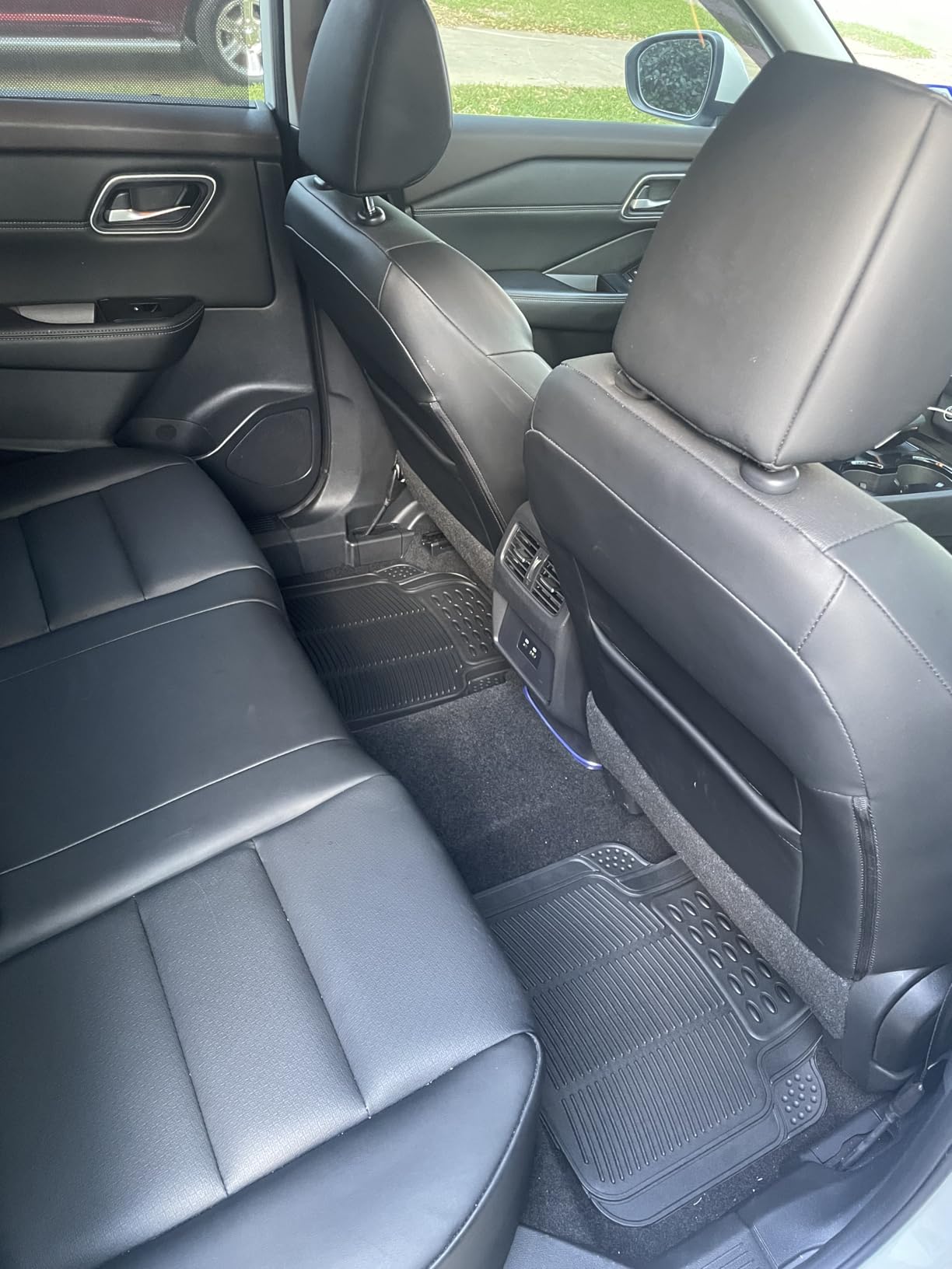 BDK Floor Mats, 4-Piece All-Weather Car Mat with Universal Fit Design, Durable Rubber Car Floor Mats with Capture Ridges, Waterproof for Cars Trucks SUV (Black) customer photo 1
