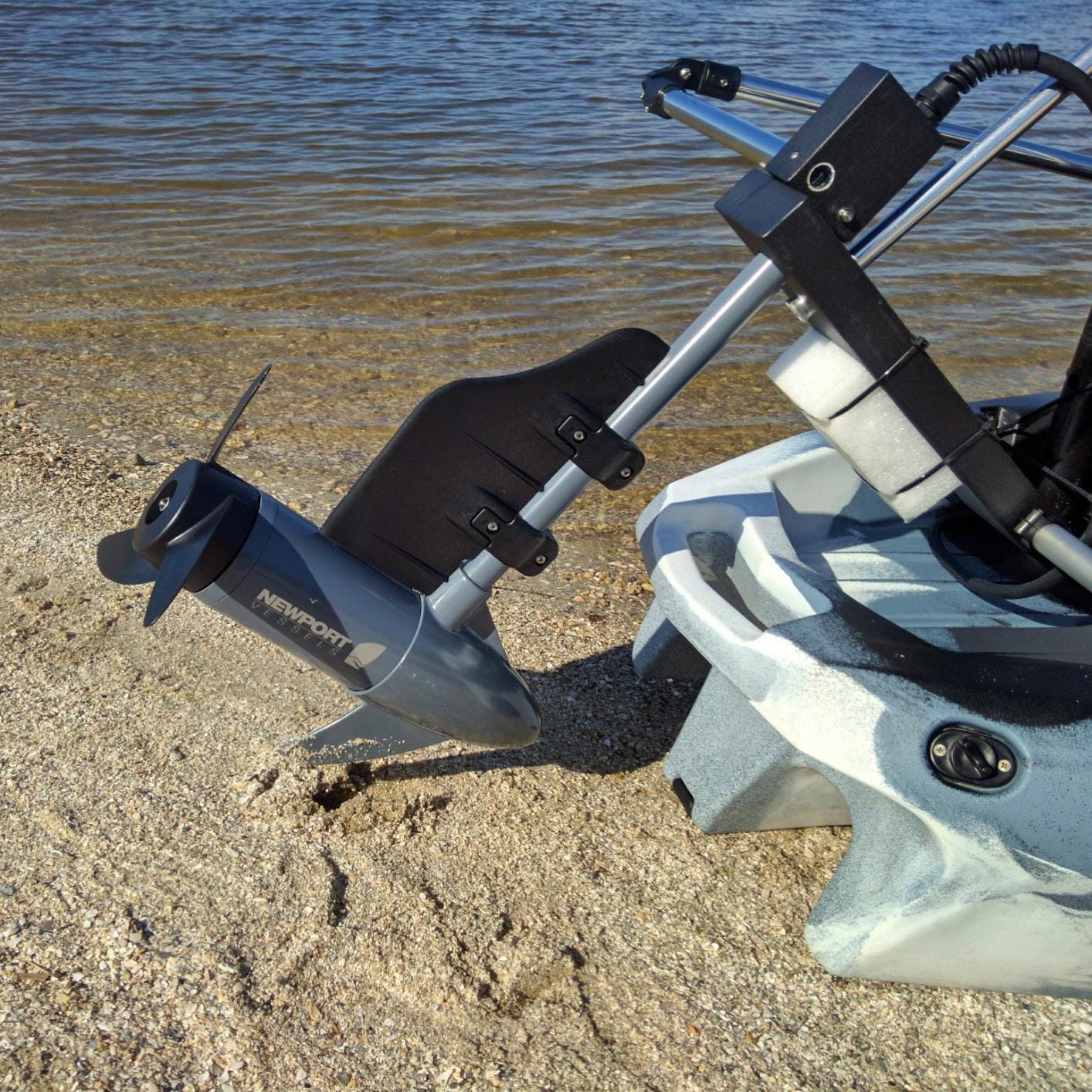 Newport Kayak Series 55lb Thrust Transom Mounted Saltwater Electric Trolling Motor w/LED Battery Indicator (24