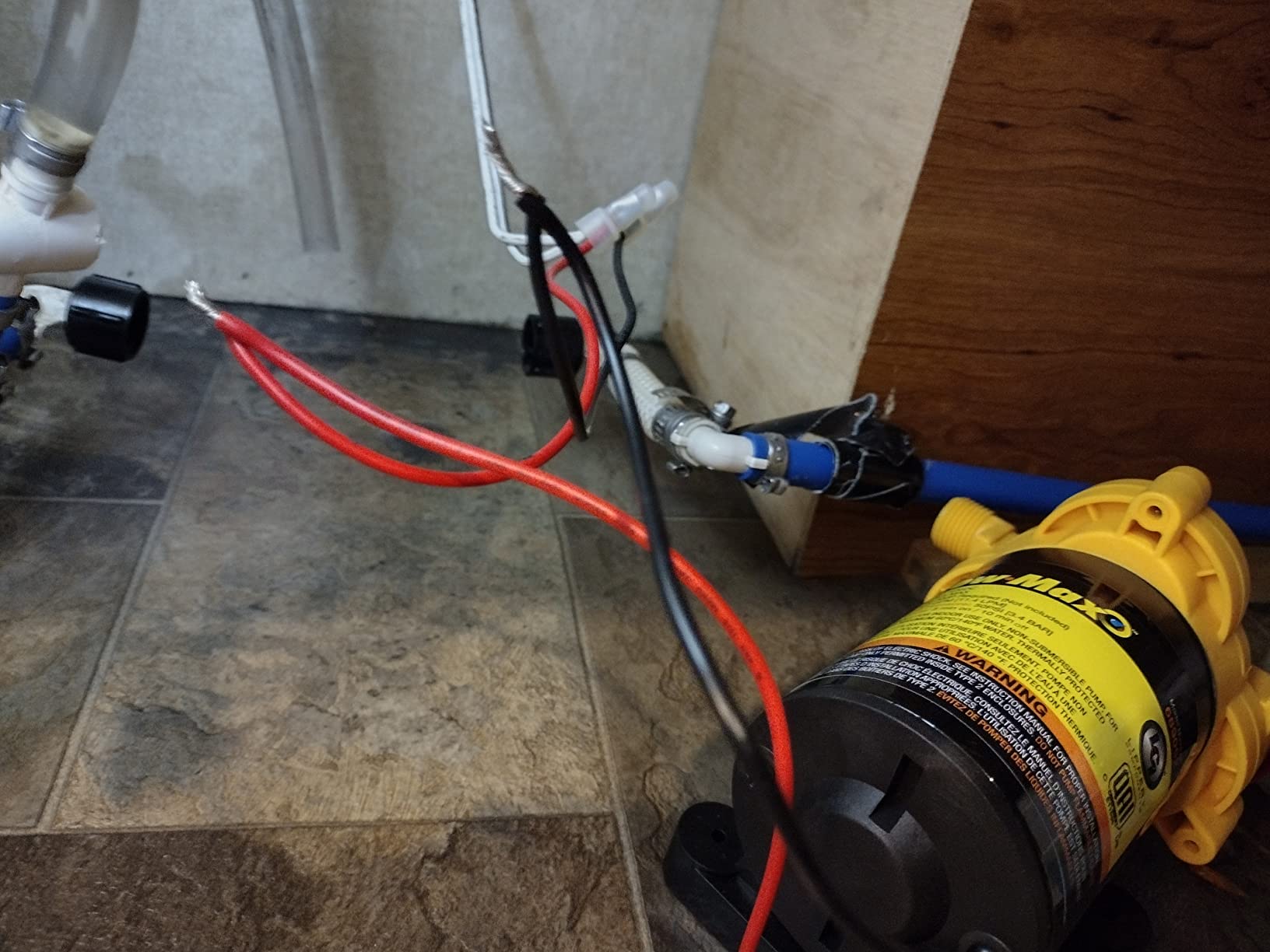 Lippert Components Flow Max 12V RV Water Pump, 3.0 GPM, 50 PSI, 9.5 Max Amp, Self-Priming, Screen Filter Included - 689052 customer photo 1