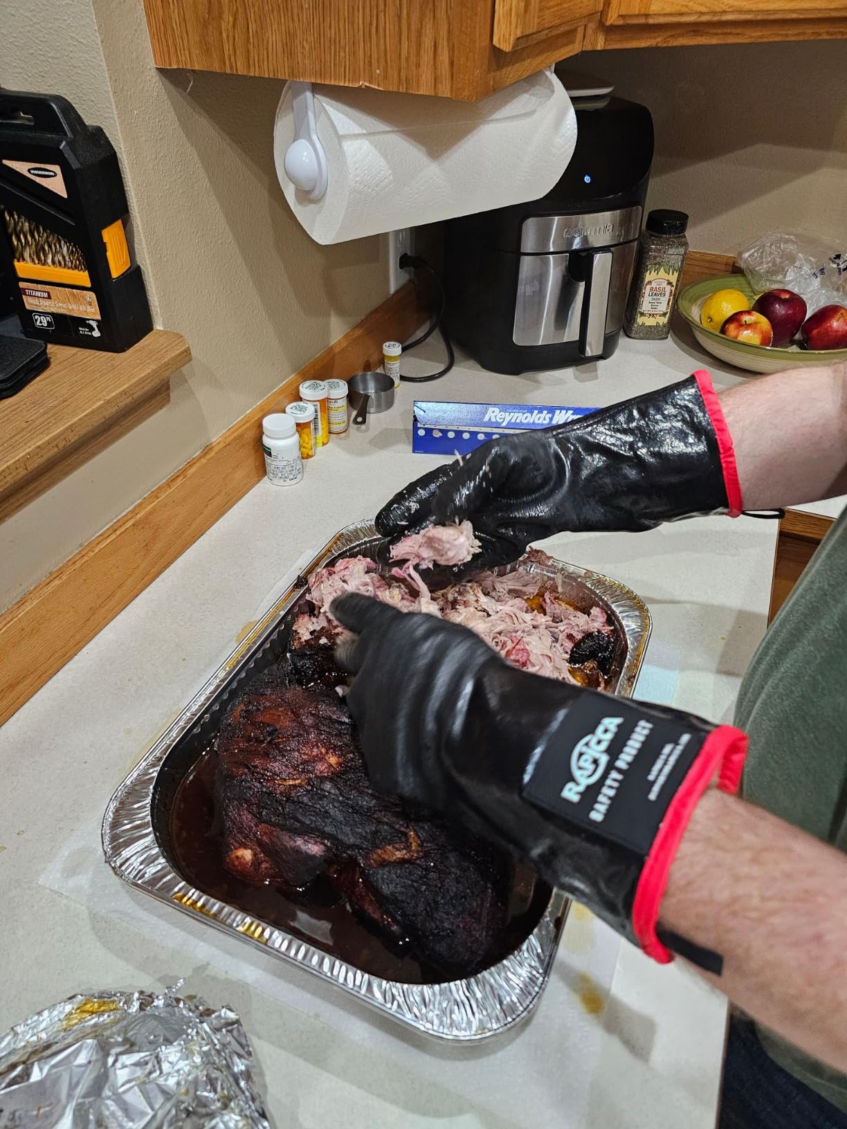 RAPICCA BBQ Grill Gloves, 932°F Heat Resistant Neoprene, 14 in XL | Oil Resistant & Waterproof, For Pitmaster - Smoking, Grilling, Cooking, Deep Frying Turkey customer photo 2