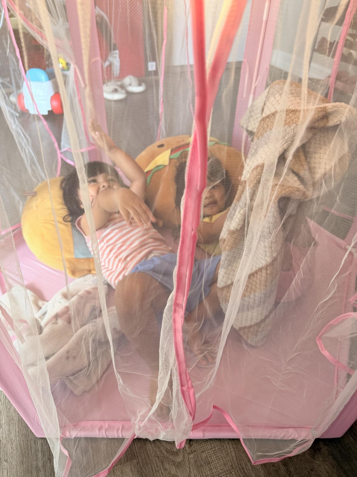 wilwolfer Princess Castle Play Tent for Girls Large Kids Play Tents Hexagon Playhouse with Star Lights Toys for Children Indoor Games (Pink) customer photo 1