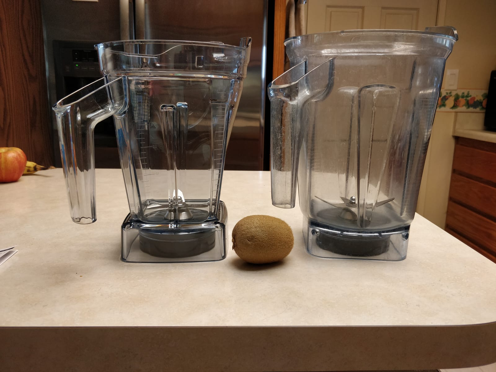 Vitamix 48 oz. Blender Container with SELF-DETECT, BPA-Free Tritan | Works with All Full-Size Vitamix Blenders, Dishwasher Safe, Laser-Cut Stainless-Steel Blades customer photo 2