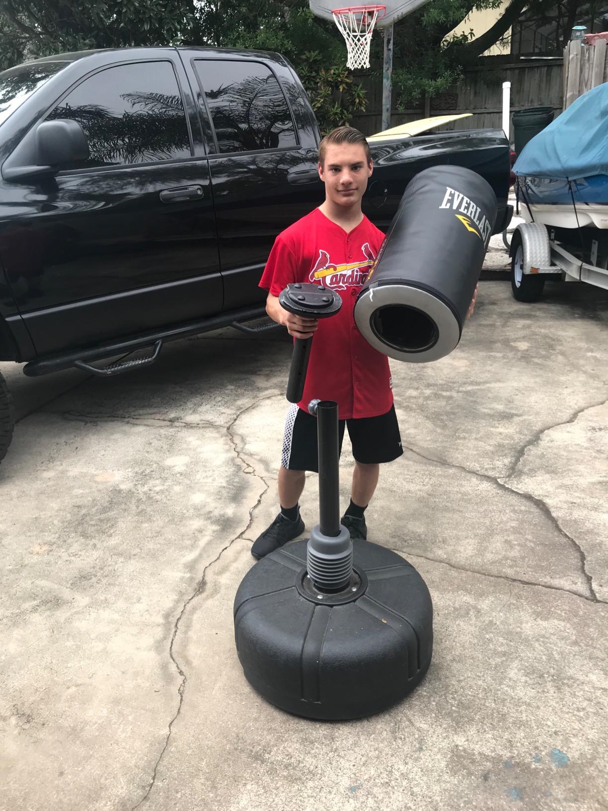 Everlast Freestanding Adjustable Punching Bag for Adults | Heavy Boxing Bag with Stand | Free Standing Punching Bag for Boxing, Muay Thai, MMA, Home Gym Training customer photo 1