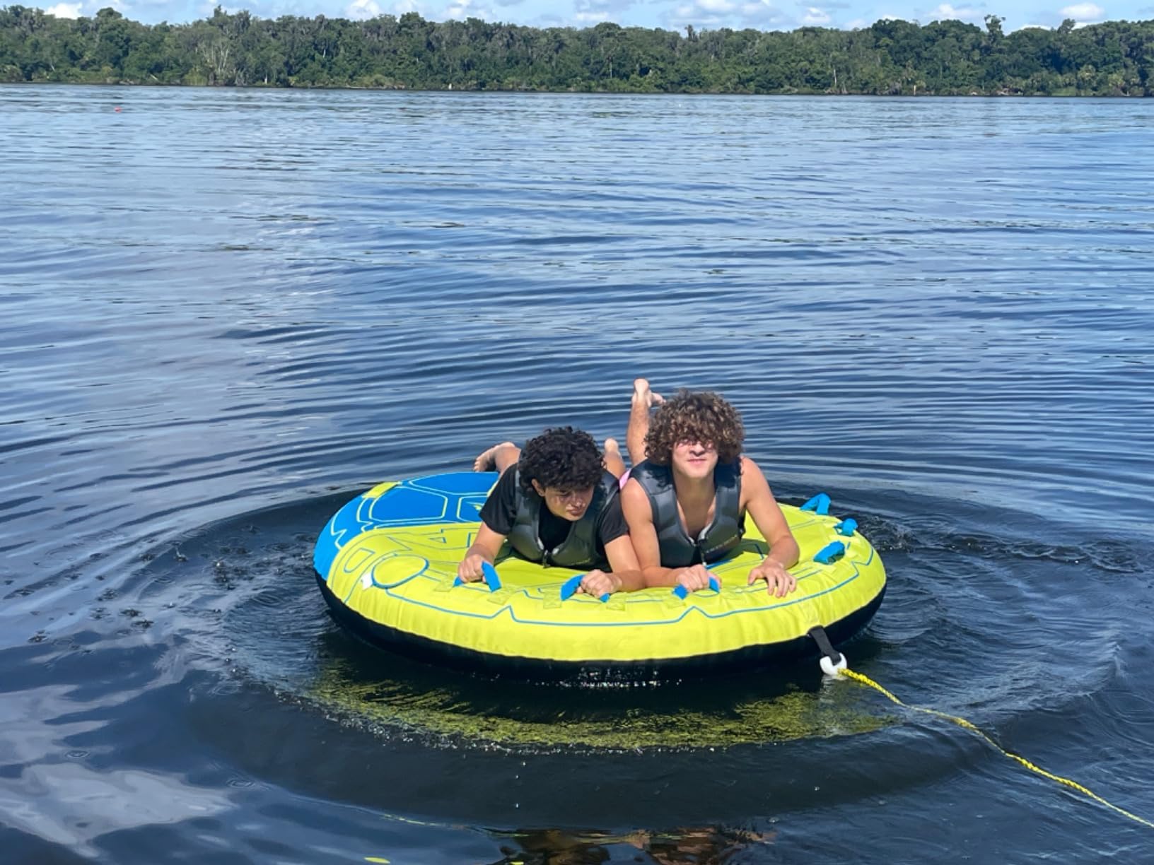 Airhead Comfort Shell Towable Tube for Boating, 1 - 4 Rider Inflatable Boat Tube for Water Tubing, Round Deck for Smooth Control, Neoprene Foam Covered Deck, Kwik-Connect, Speed Safety Valve customer photo 1
