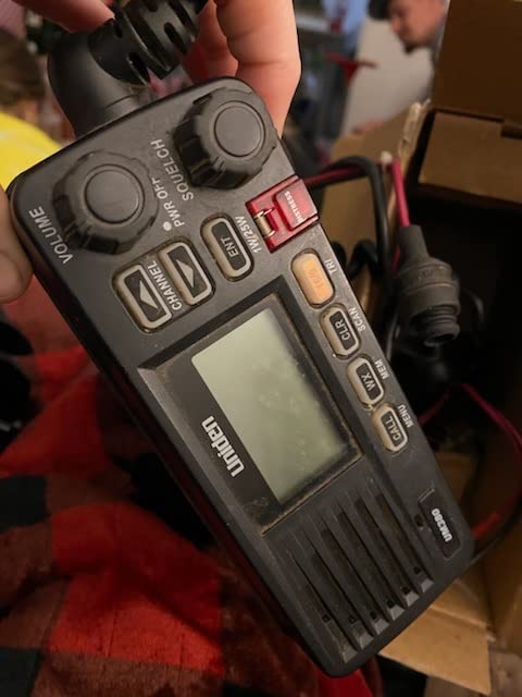 Uniden UM385BK 25 Watt Fixed Mount Marine VHF Radio, Waterproof, NOAA Weather Alert, All USA/Intl/Canadian Marine Channels customer photo 2