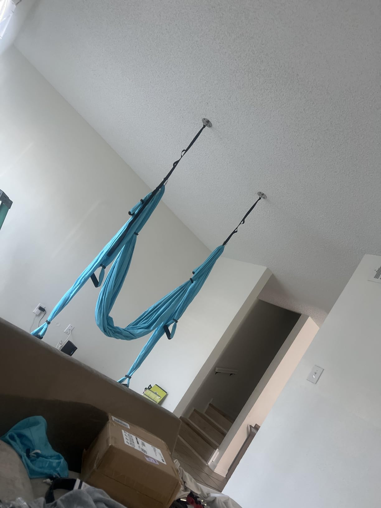 ZELUS Aerial Yoga Swing Sling Strong Yoga Hammock Kit Set Trapeze Inversion Equipment Include 2 Extensions Straps and Ceiling Mounting Kit customer photo 2