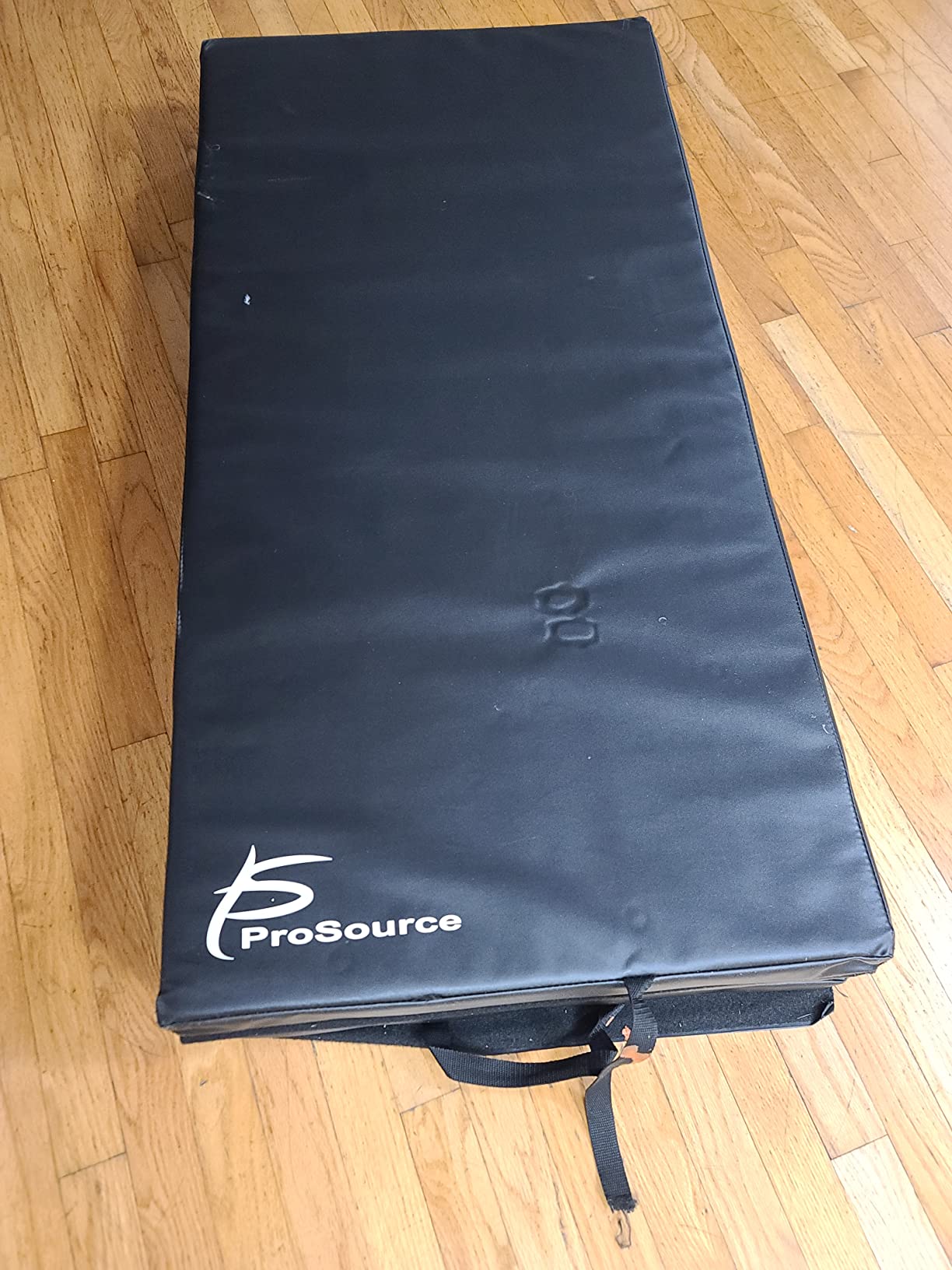ProsourceFit Tri-Fold Folding Thick Exercise Mat 6'x4' with Carrying Handles for Tumbling, Martial Arts, Gymnastics, Stretching, Core Workouts customer photo 1