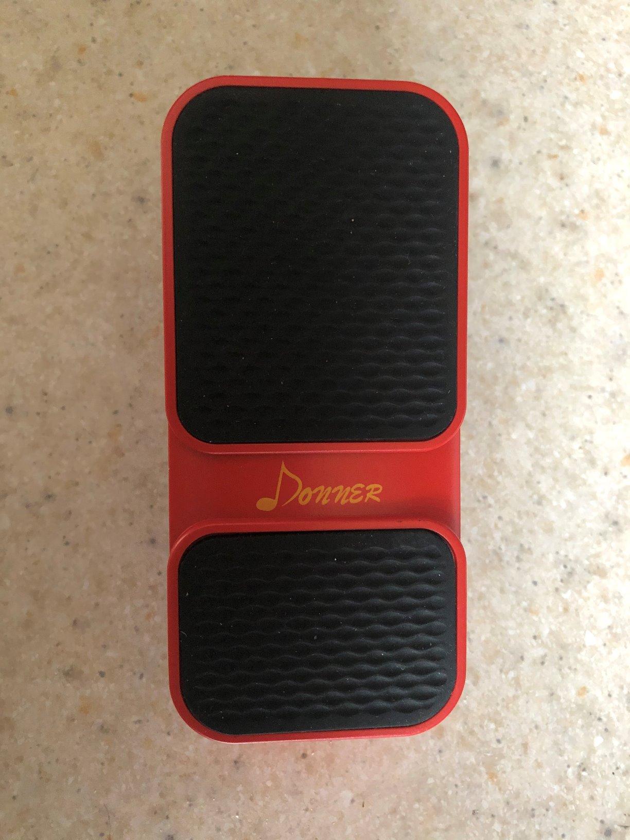 Donner Guitar Wah Pedal, 2 in 1 Wah Volume Pedal, Mini Vintage Electric Guitar Effect Pedal with Wah Wah Active Volume Control, Vowel Lightweight Guitar Pedal customer photo 2