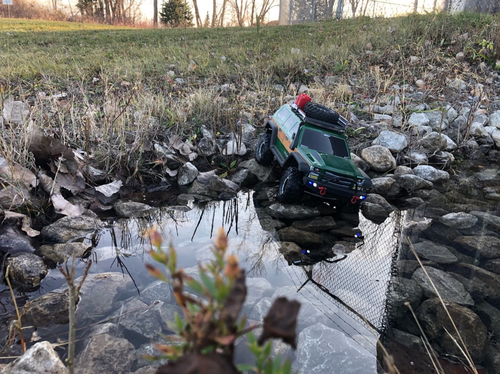 Redcat Racing Everest GEN7 Pro 1/10 Scale RC Rock Crawler - 4WD RTR RC Truck with Realistic Scale Accessories, Waterproof Electronics, Battery & Charger, Green RC Crawler customer photo 2