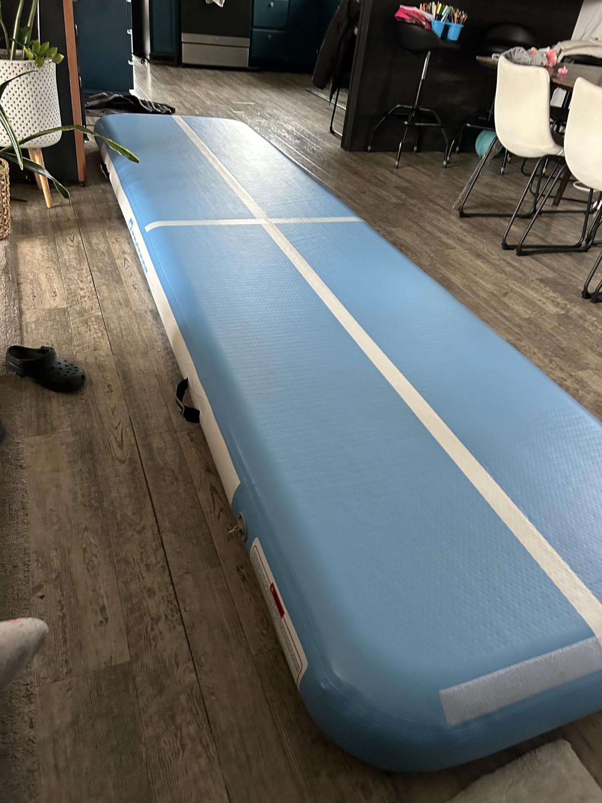 FBSPORT Inflatable Air Gymnastics Mat Training Mats 4/8 inches Thickness Gymnastics Tracks for Home Use/Training/Cheerleading/Yoga/Water with Pump customer photo 1