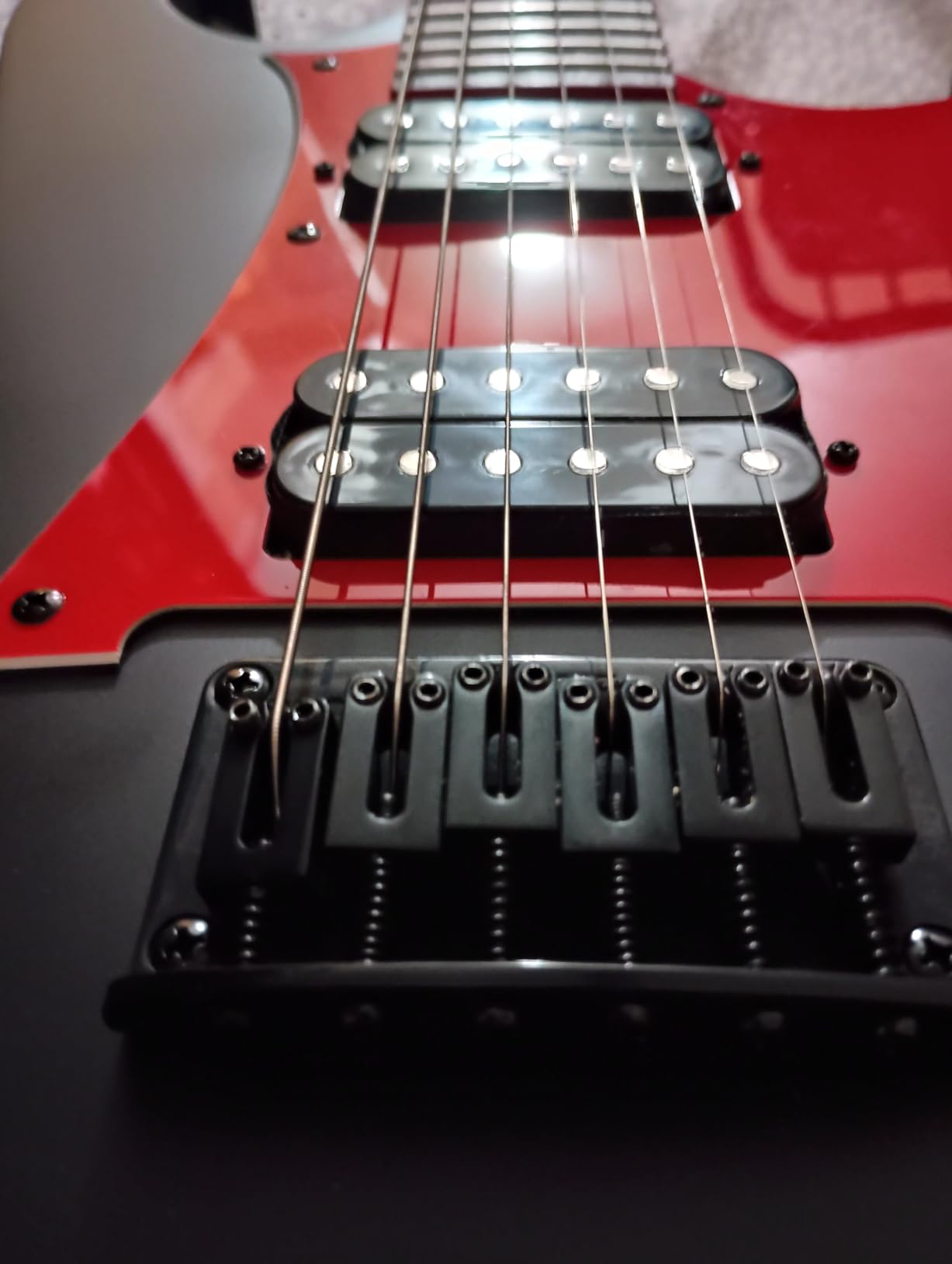 Ibanez GRG131DX - Black Flat | Infinity R humbuckers with 5-way selector and 24 jumbo frets for rock, metal and practice customer photo 2
