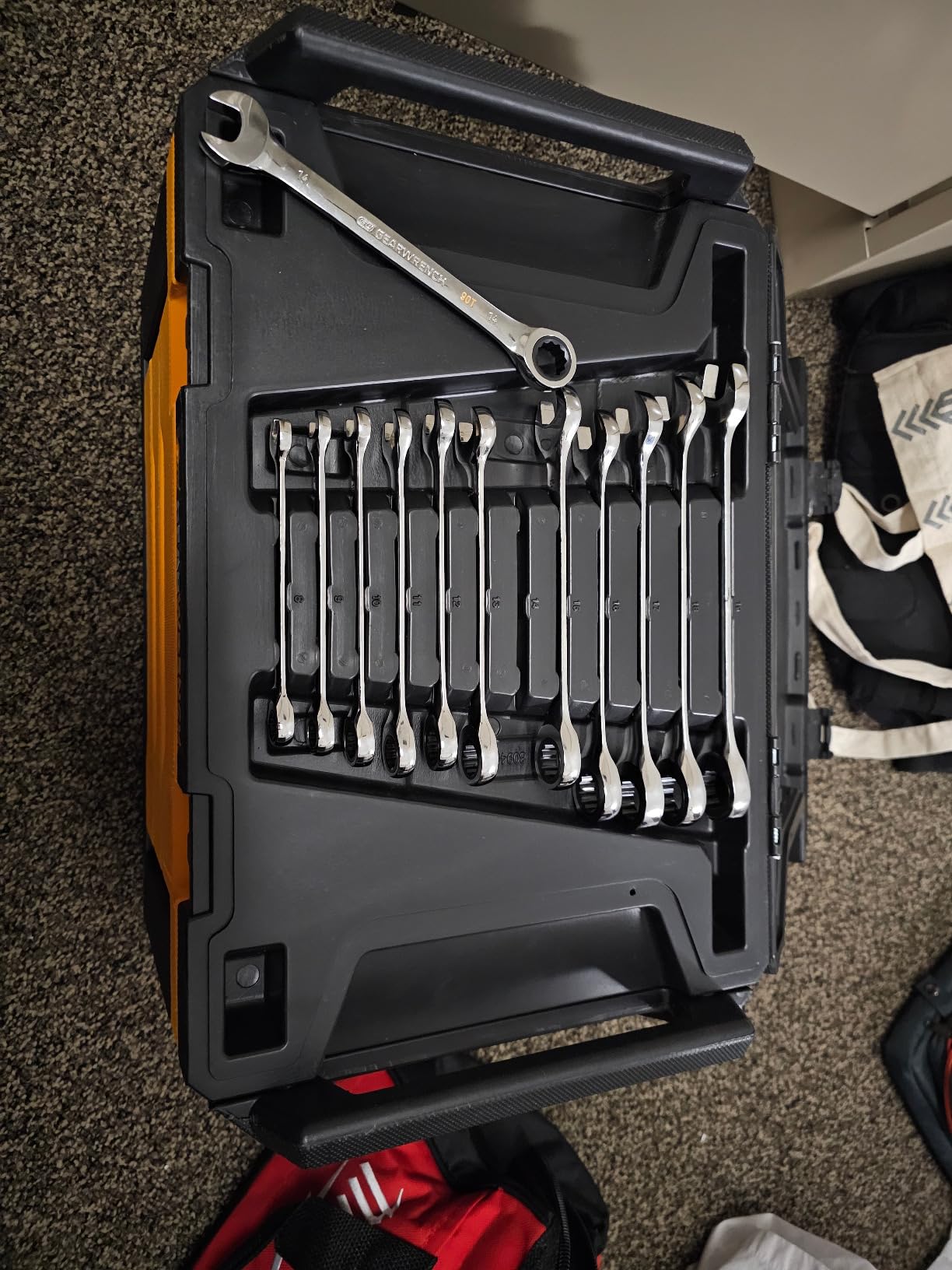 GEARWRENCH Mechanics Tool Set in 3 Drawer Storage Box, 232 Piece customer photo 2