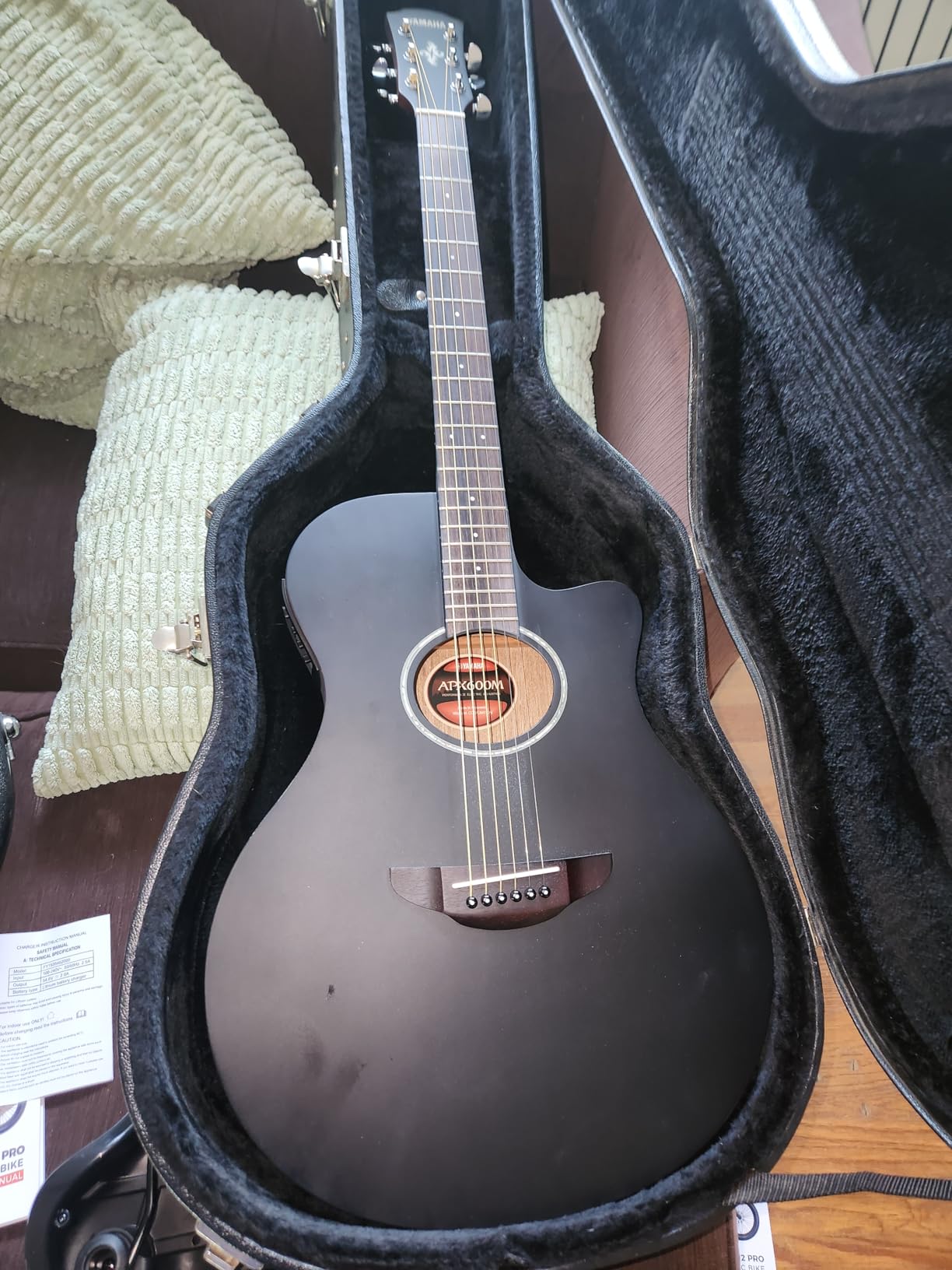 Yamaha APX600 OBB Thin Body Acoustic-Electric Guitar, Oriental Blue Burst customer photo 2