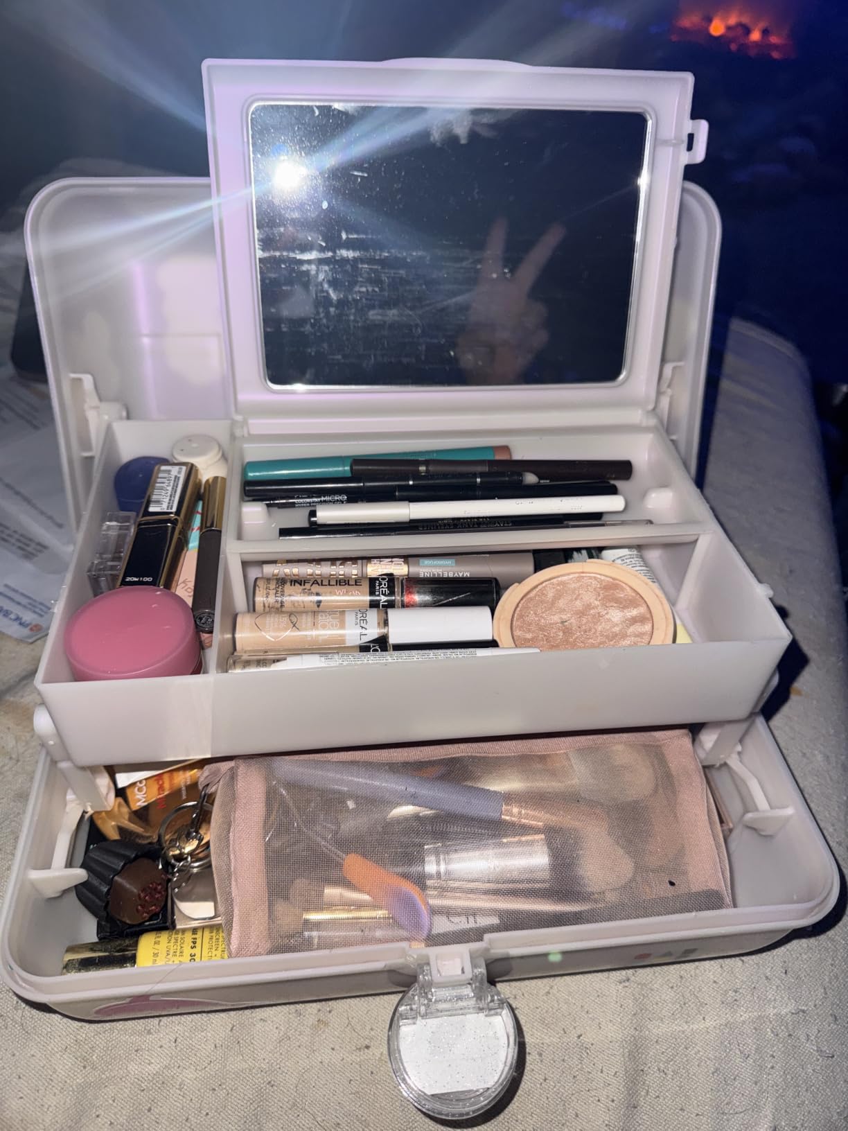 Caboodles On-The-Go Girl Makeup Box, Seafoam on Lavender, Hard Plastic Makeup Organizer Box, Built-In Mirror, Secure Latch for Safe Travel, Spacious Storage for Large Items customer photo 2