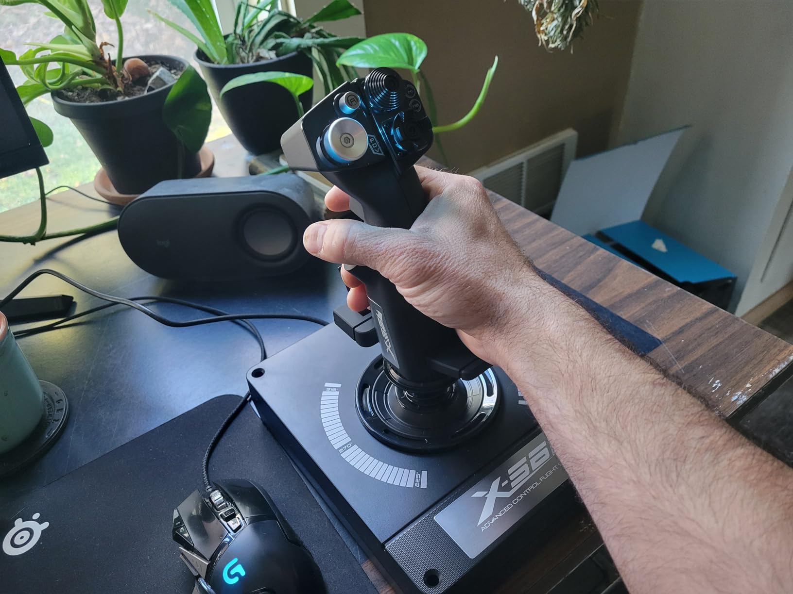 Logitech G X56 H.O.T.A.S Throttle and Joystick Flight Simulator Game Controller, 4 Spring Options, +189 Programmable Controls, RGB Lighting, 2x USB, PC - Black customer photo 1