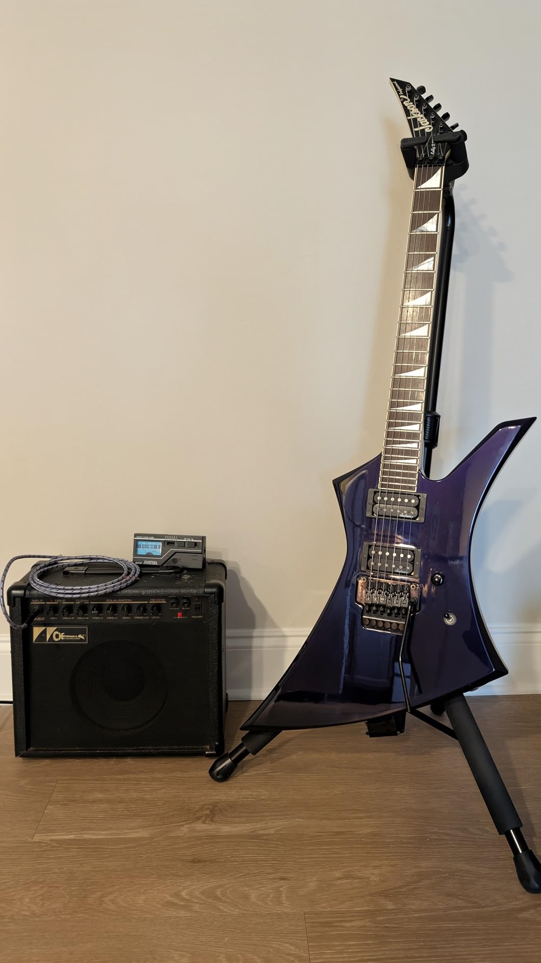 Hercules GS414B + Acoustic Guitar Stand Plus customer photo 1