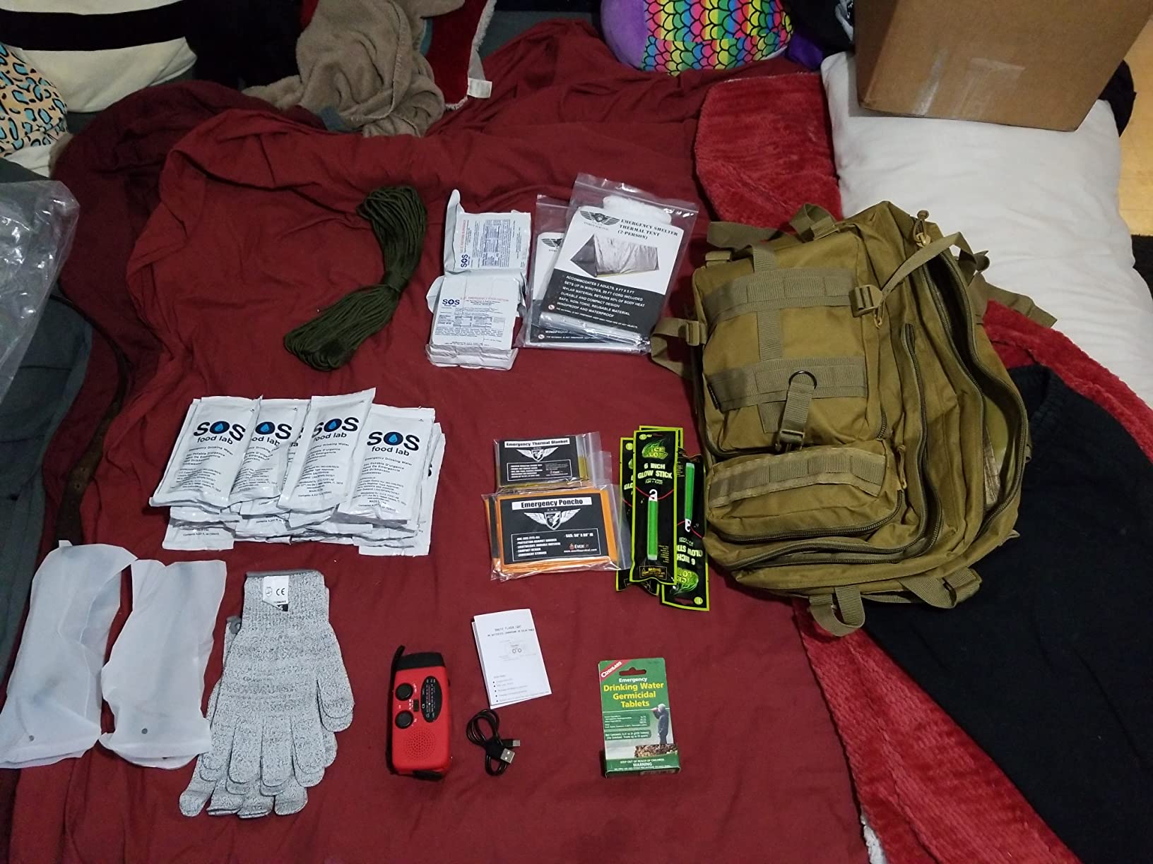EVERLIT Complete 72 Hours Earthquake Bug Out Bag Emergency Survival Kit for Family. Be Prepared for Hurricanes, Floods, Tsunami, Other Disasters customer photo 1