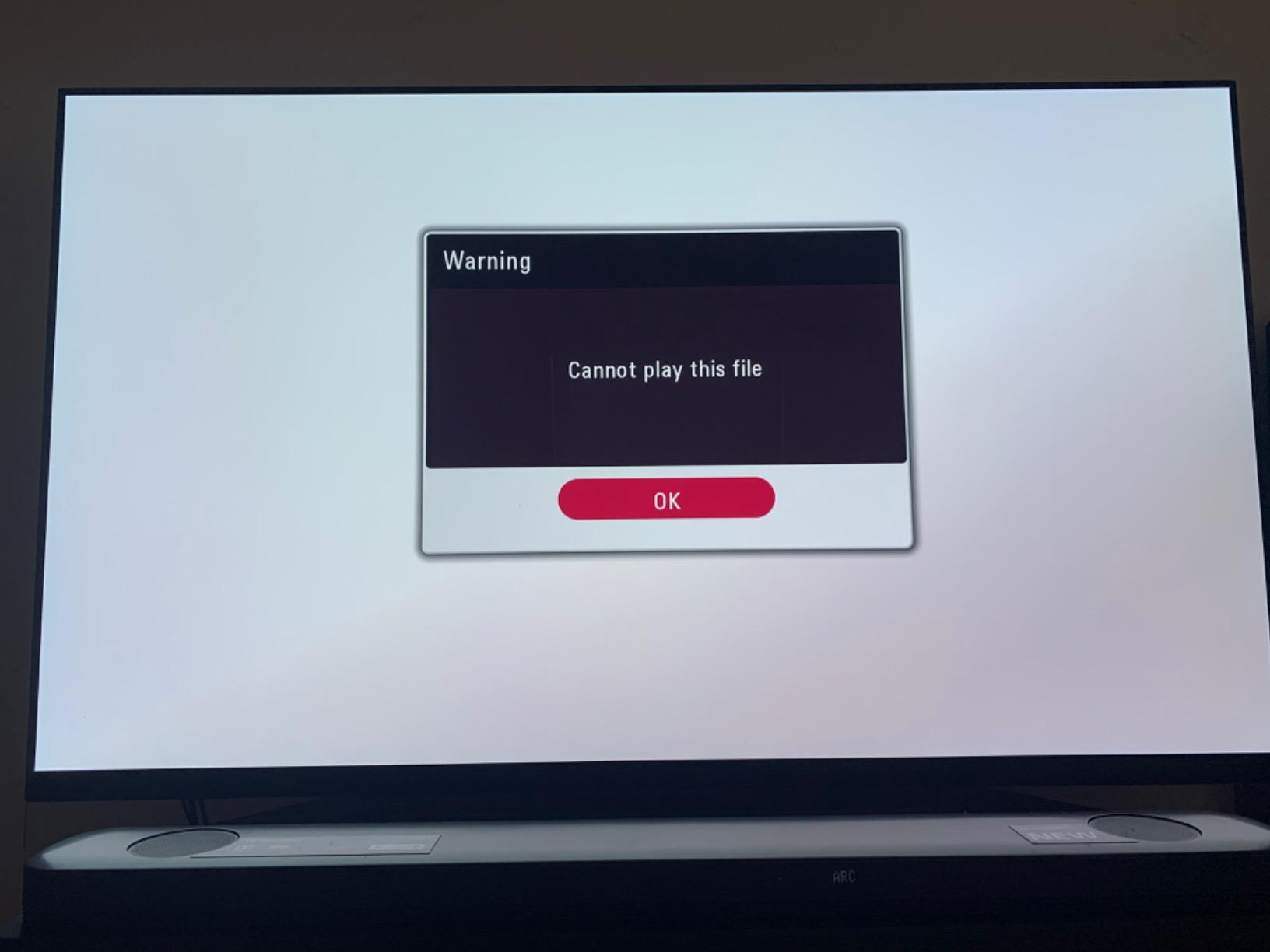 LG UBK90 4K Ultra-HD Blu-ray Player with Dolby Vision (2018) customer photo 1