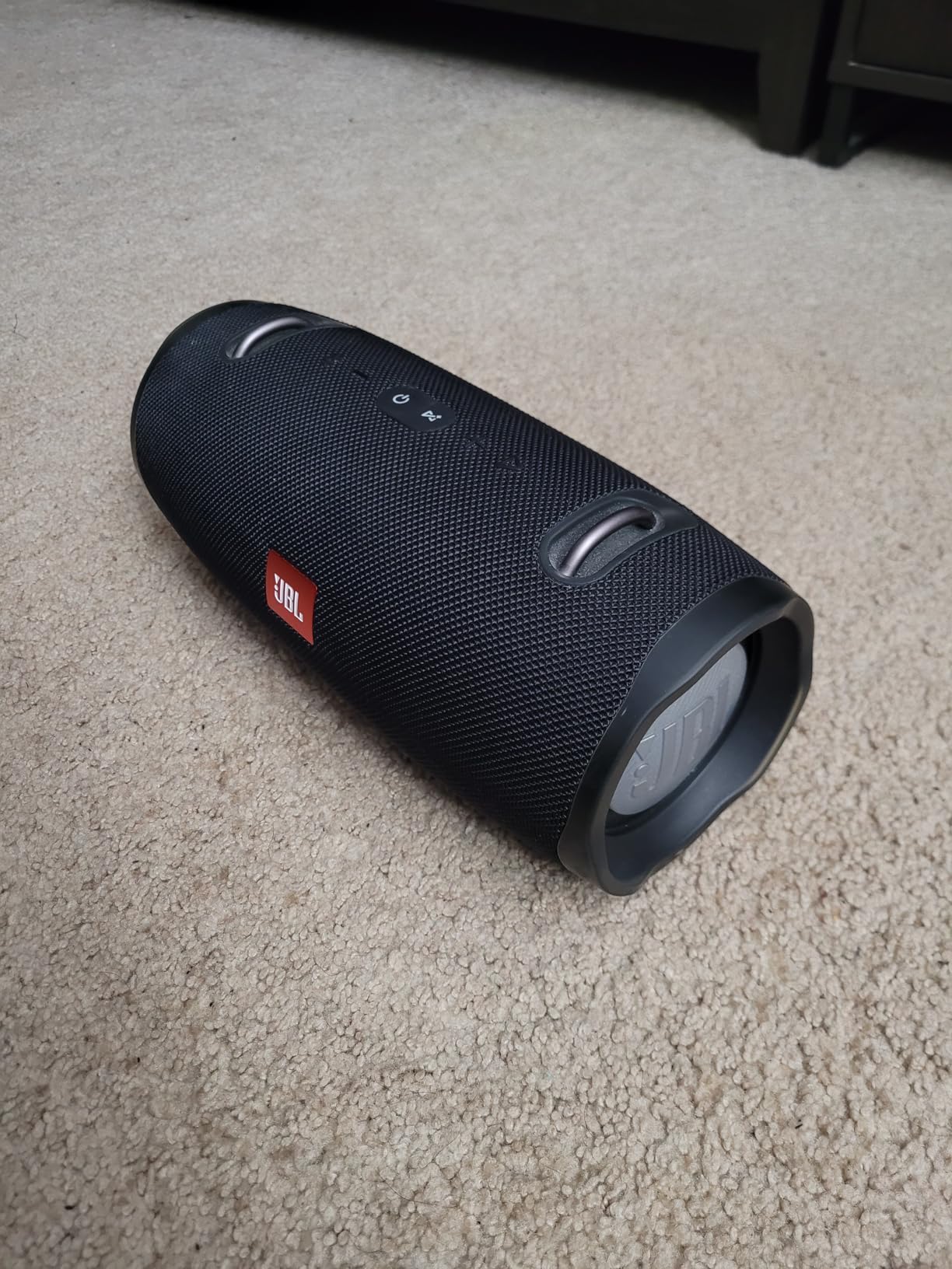 JBL Xtreme 2, Waterproof Portable Bluetooth Speaker, Black | Wireless Bluetooth Streaming, Up to 15 hours of playtime, IPX7 waterproof, JBL Connect, Durable fabric and rugged material customer photo 1