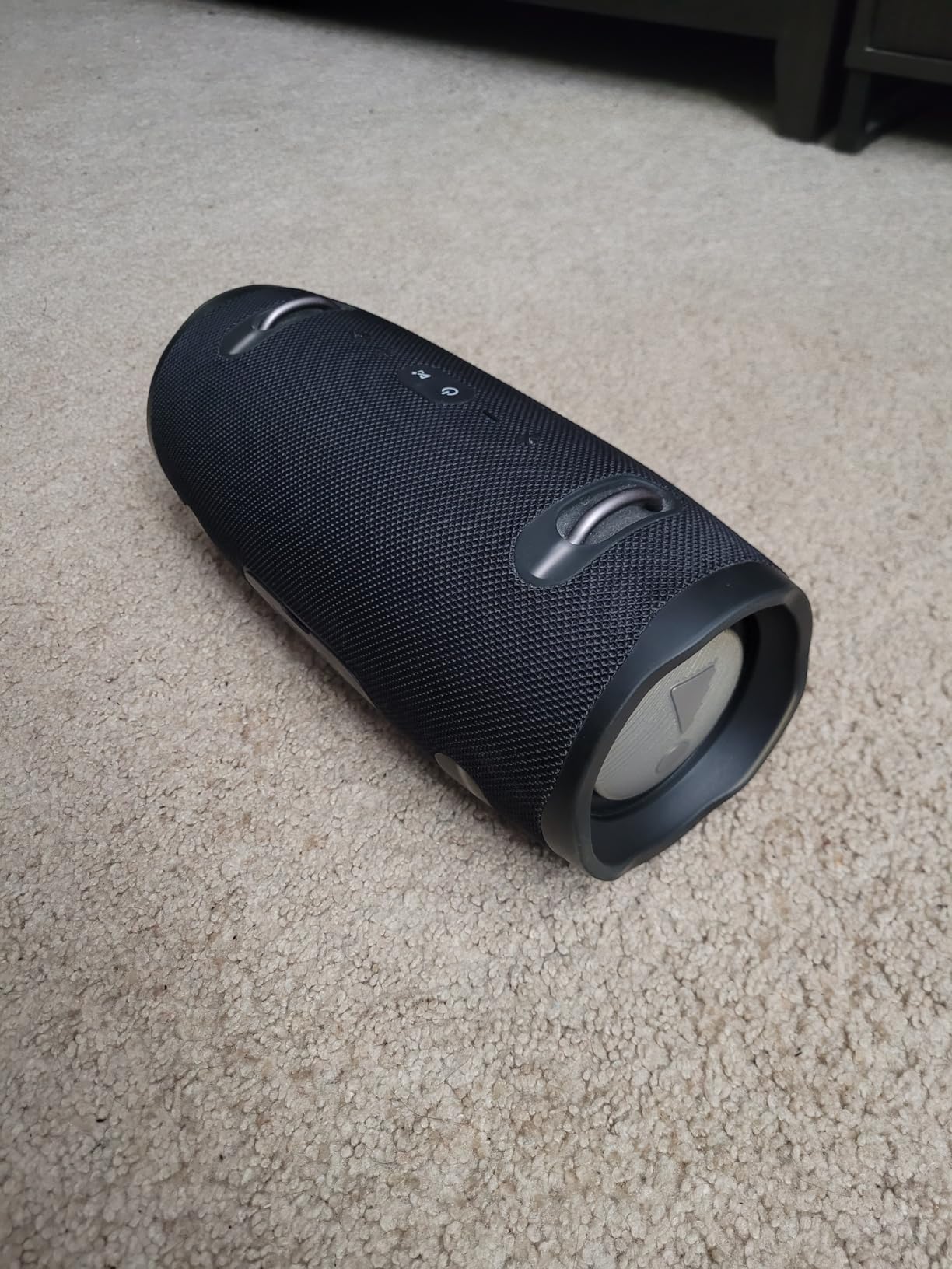 JBL Xtreme 2, Waterproof Portable Bluetooth Speaker, Black | Wireless Bluetooth Streaming, Up to 15 hours of playtime, IPX7 waterproof, JBL Connect, Durable fabric and rugged material customer photo 2