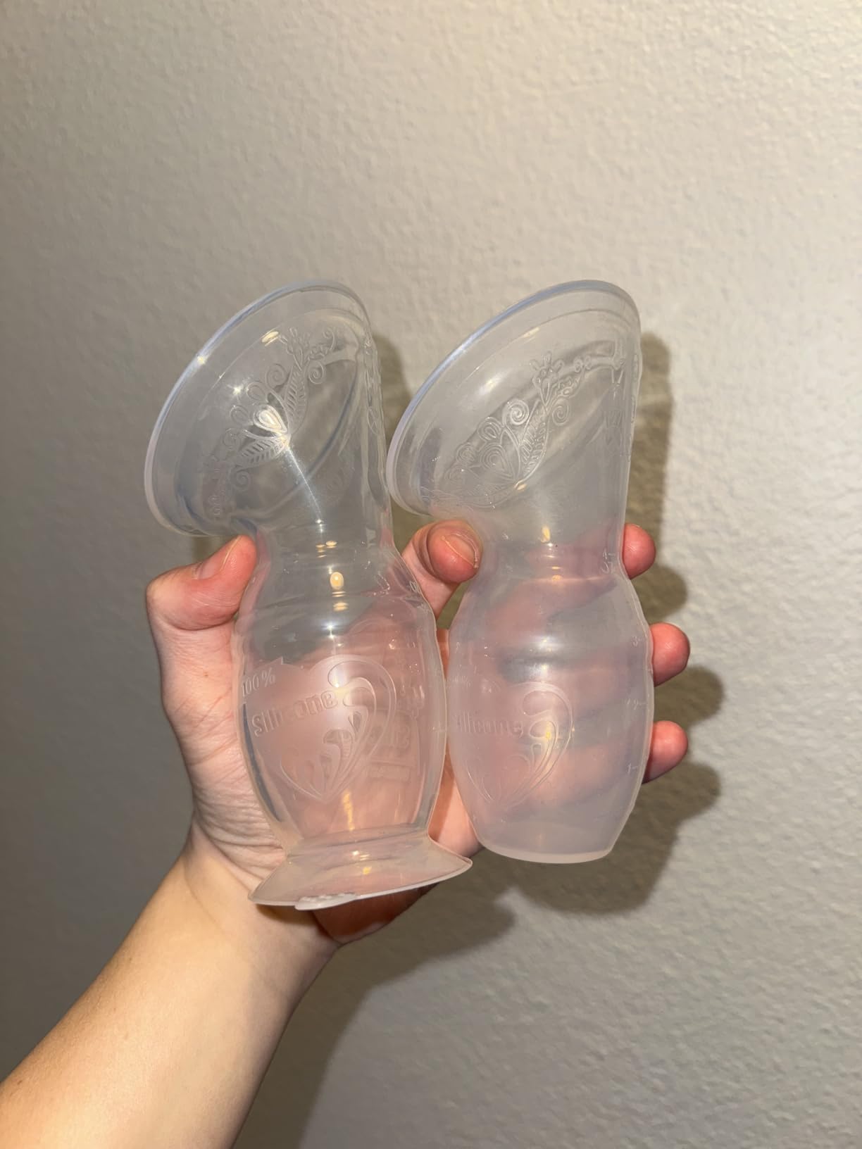 haakaa Manual Breast Pump for Breastfeeding 4oz/100ml | Natural Suction, One-Piece Easy-Clean Design, Quiet & Cord-Free, Premium Silicone, Portable, BPA/PVC/Phthalate-Free customer photo 1