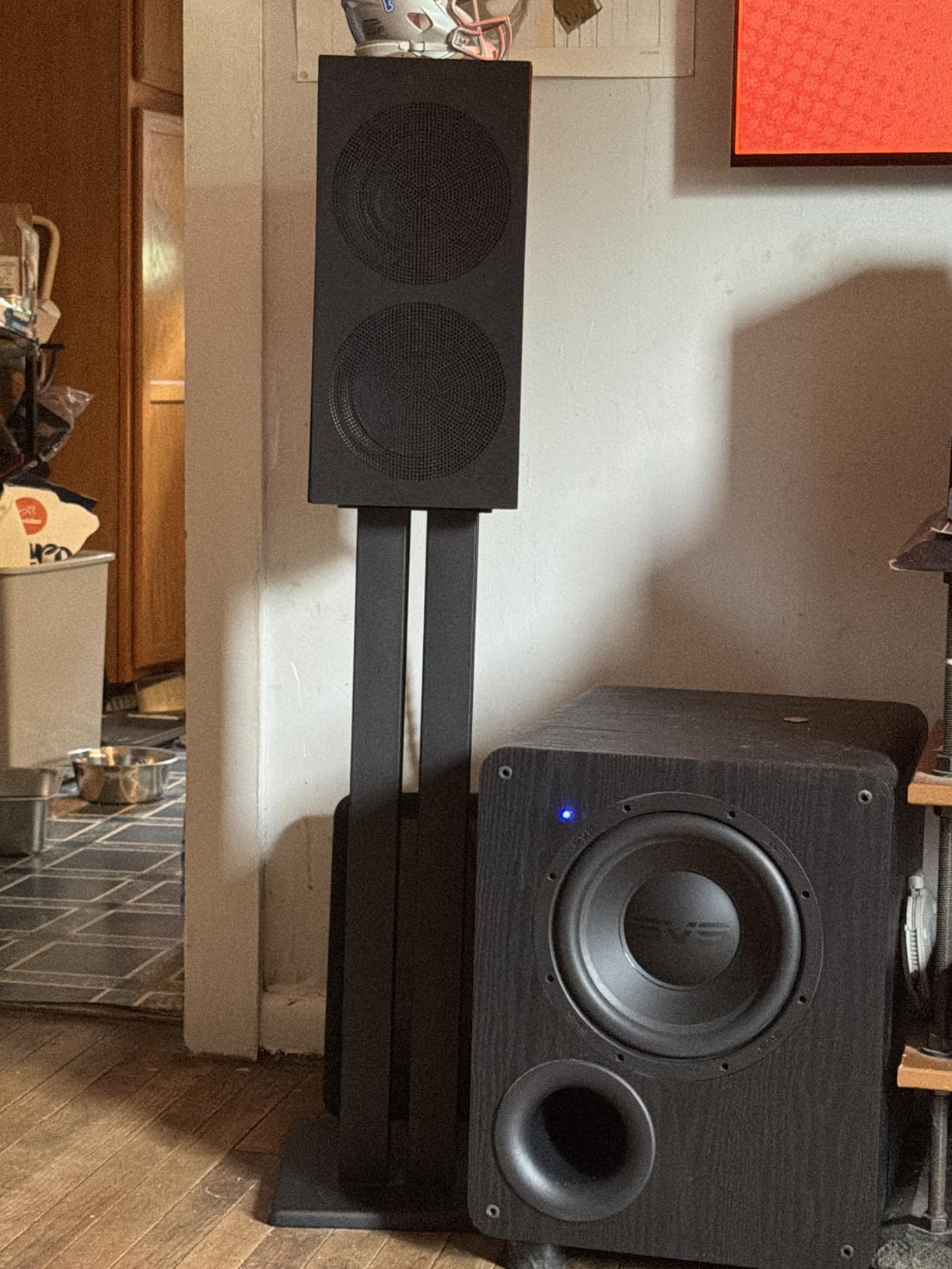 Monolith 28 Inch Speaker Stand (Each) - Supports 100 lbs, Adjustable Spikes, Compatible with Bose, Polk, Sony, Yamaha, Pioneer and Others, Black customer photo 1