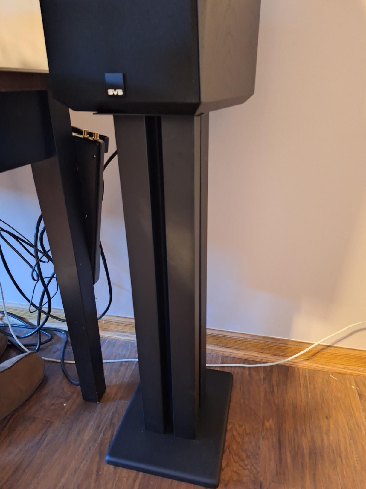 Monolith 28 Inch Speaker Stand (Each) - Supports 100 lbs, Adjustable Spikes, Compatible with Bose, Polk, Sony, Yamaha, Pioneer and Others, Black customer photo 2