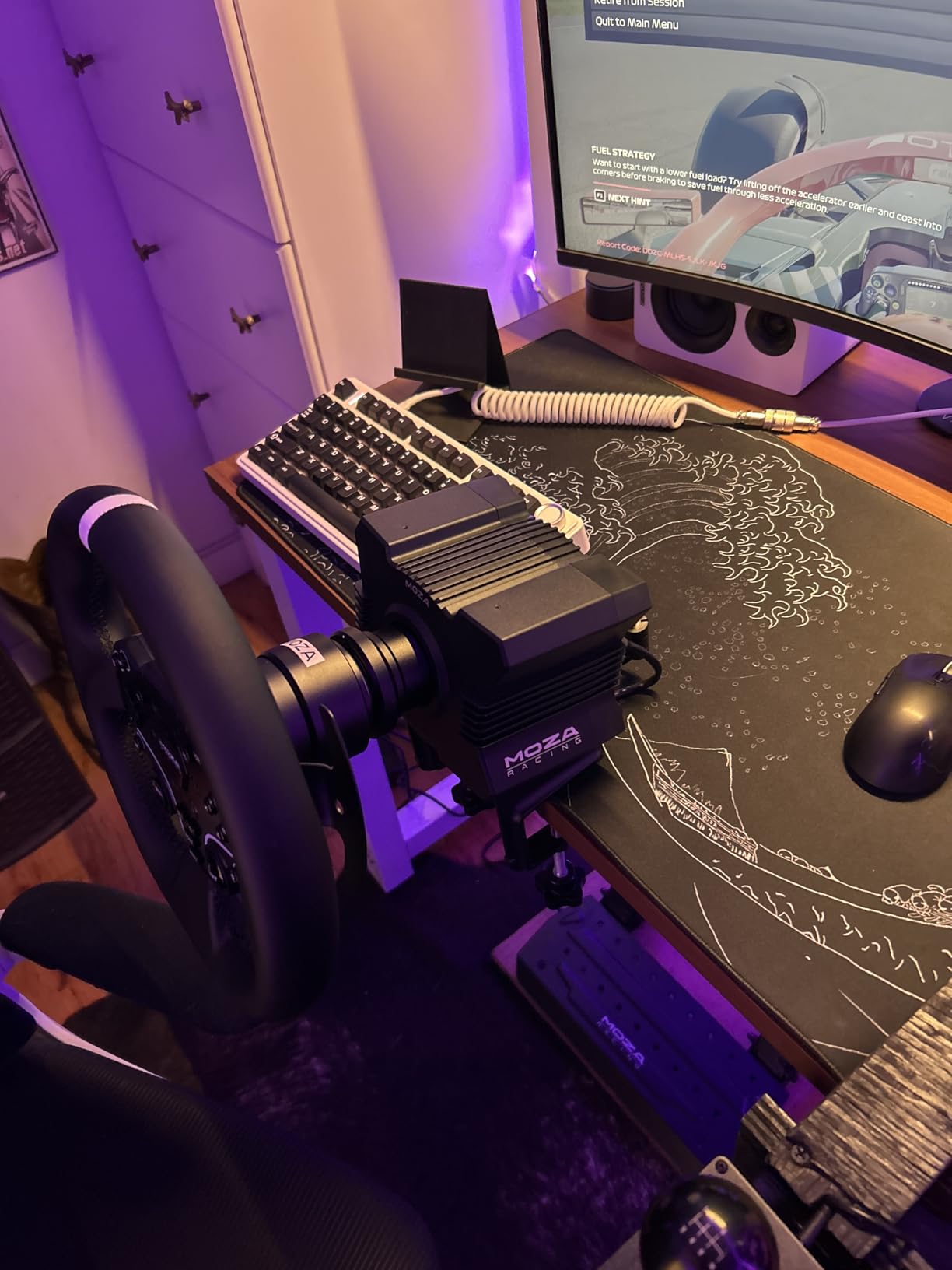MOZA R5 All-in-One PC Gaming Racing Simulator 3PCS Bundle: 5.5Nm Direct Drive Wheel Base, 11-inch Racing Wheel, Anti-Slip Pedals and a Desk Clamp, Cloud-based App Control Aviation-Grade Aluminum Build | incl. 5.5Nm R5 DD Wheelbase, 11-inch Steering Wheel, SR-P Lite Pedals and Table Clamp customer photo 2