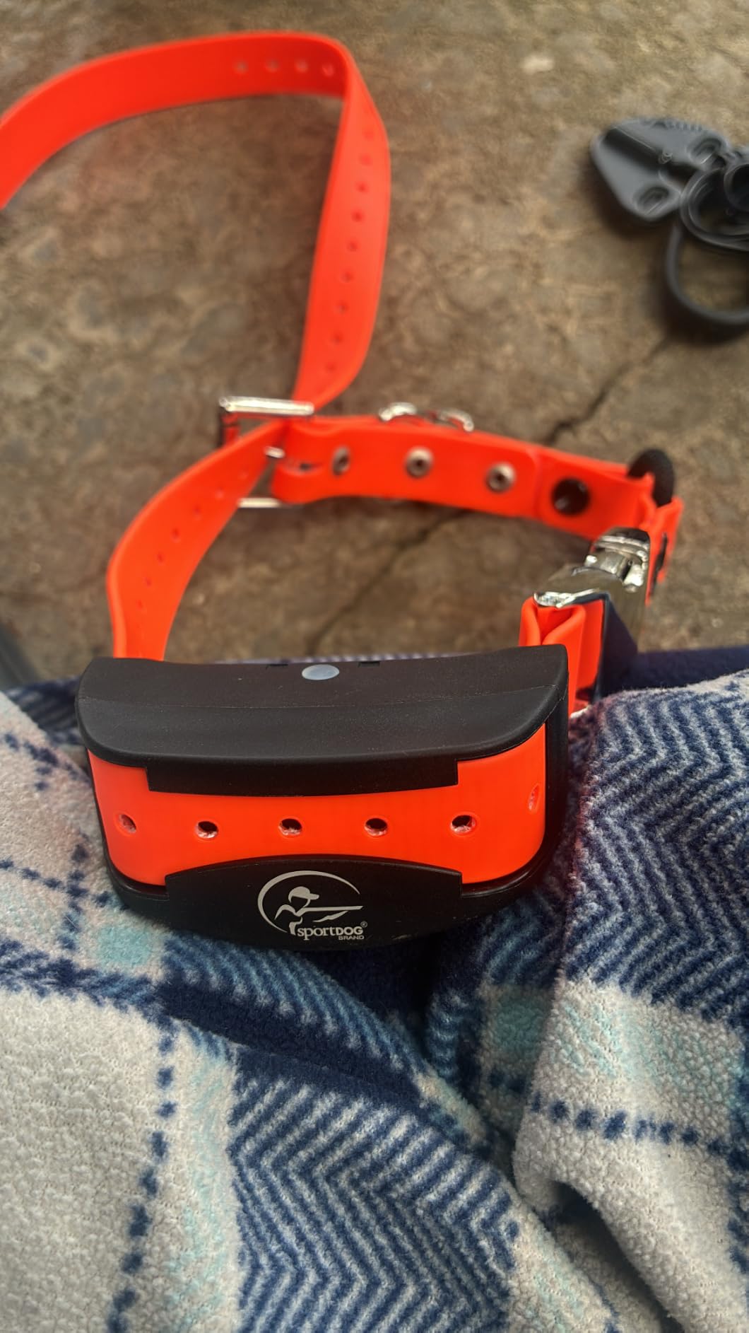 SportDOG YardTrainer 100 Remote Trainer - Yard & Park Training | 8 Static Levels Plus Tone & Vibration, DryTek Waterproof, Submersible to 25 Ft, Dogs 8 Lb+, 2-Hr Quick Charge customer photo 2
