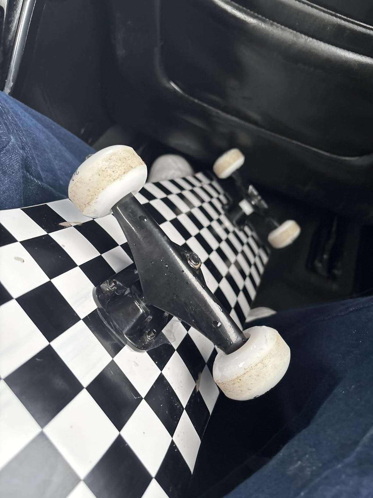 WhiteFang Skateboards for Beginners, Complete Skateboard 31 x 7.88, 7 Layer Canadian Maple Double Kick Concave Standard and Tricks Skateboards for Kids and Beginners customer photo 1