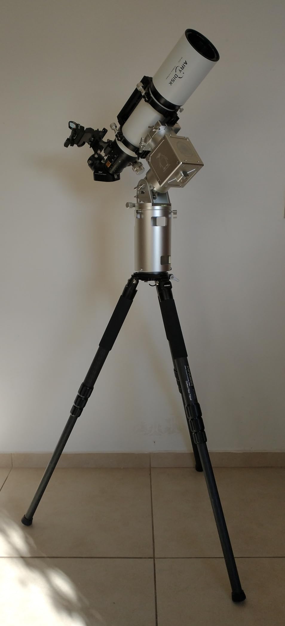 Carbon Fiber Tripod INNOREL RT90C Bowl Tripods Professional Heavy Duty Camera Stand with 75mm Bowl Adapter for DSLR Cameras Compatible with Ball Head & Fluid Head, 63 inch, 40mm Tube 40kg Load Black customer photo 2