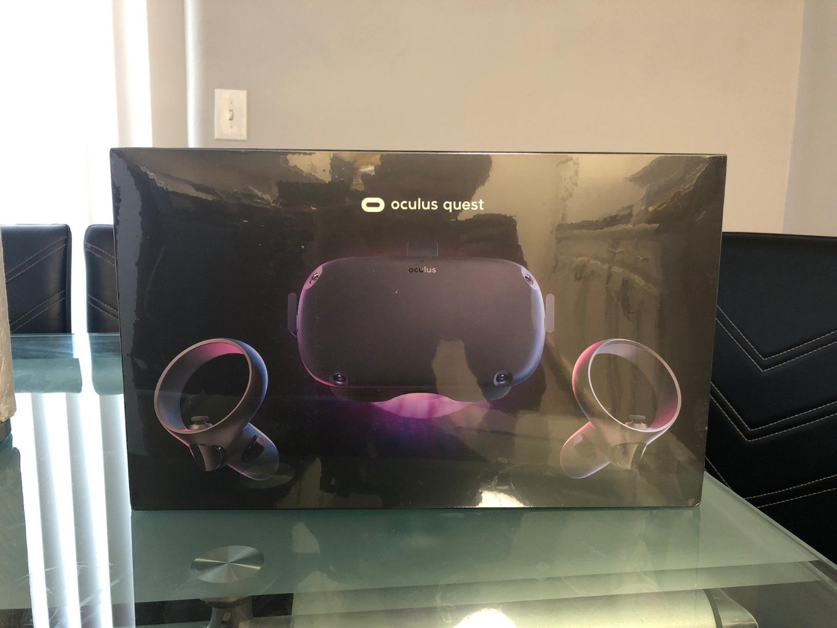 Oculus Quest All-in-one VR Gaming Headset - 64GB customer photo 2