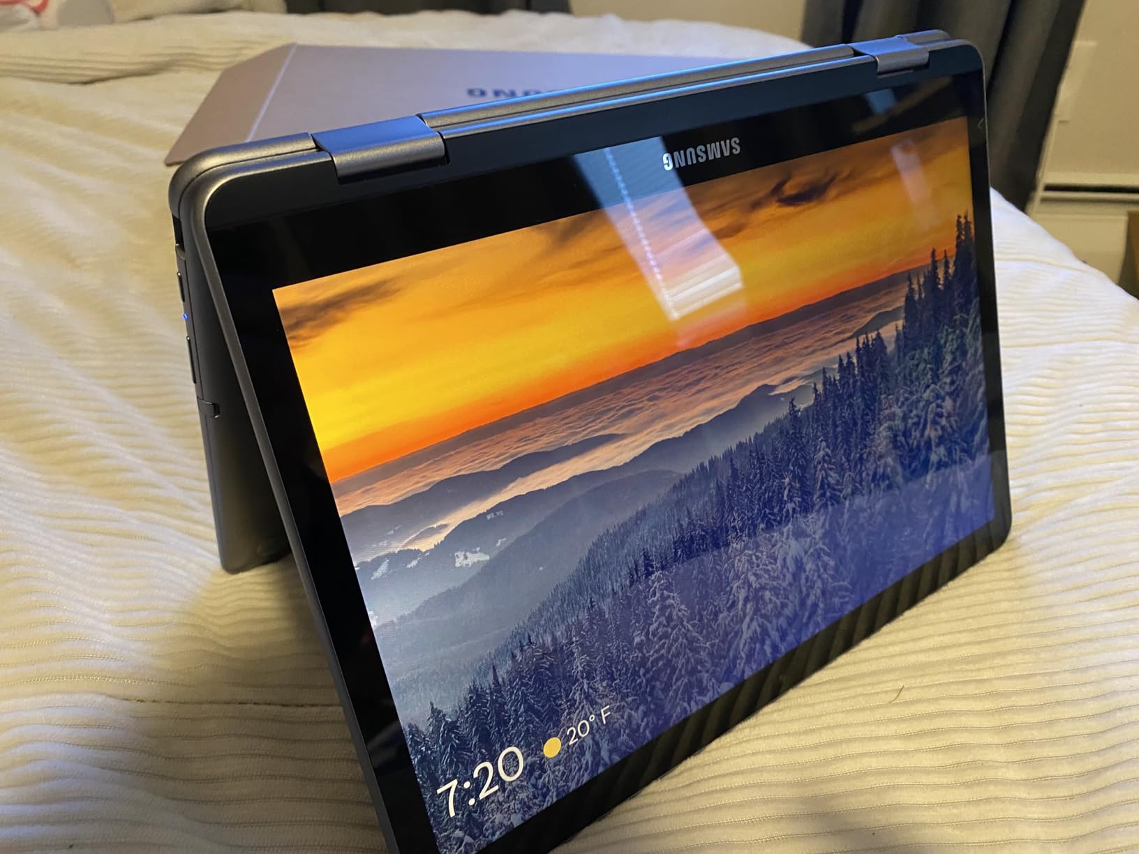 Samsung Chromebook Plus V2 2-in-1 Laptop- 4GB RAM, 64GB eMMC, 13MP Camera, Chrome OS, 12.2
