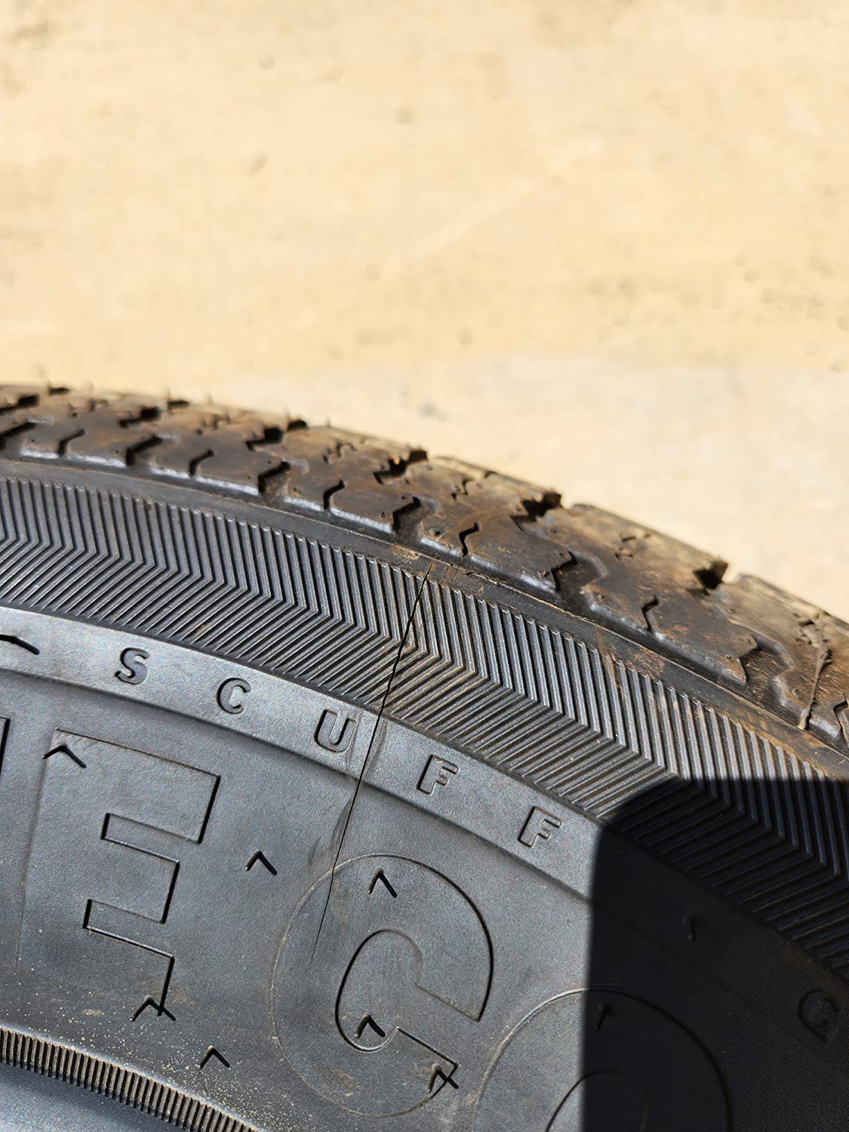 Free Country HD Trailer Tires ST205/75R15 10PR LRE 111N w/Scuff Guard, Set4 customer photo 1