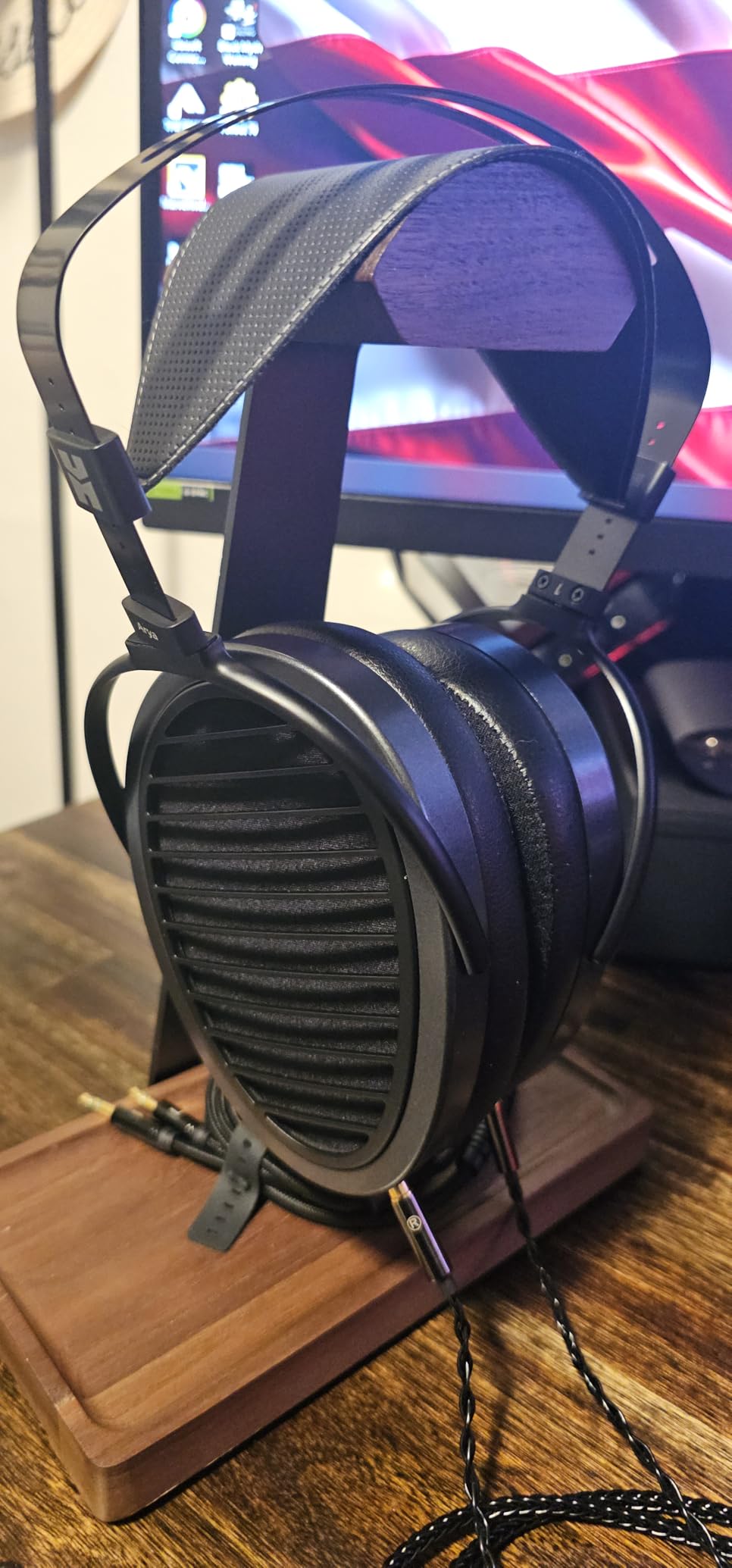 HIFIMAN Arya Stealth Magnet Version Full-Size Over-Ear Planar Magnetic Headphone for Audiophiles/Studio customer photo 1