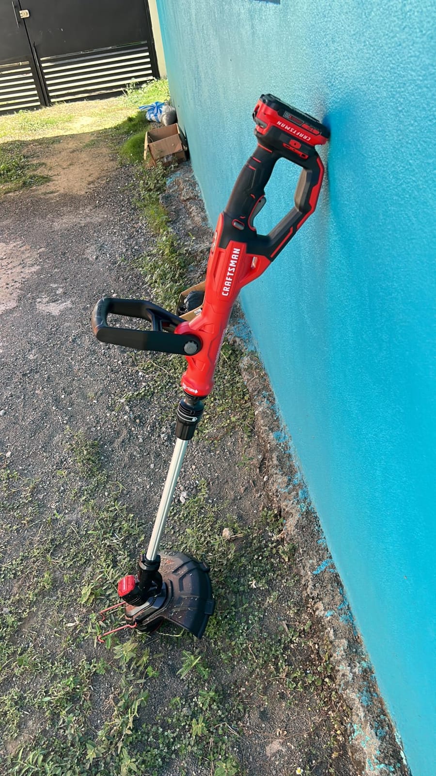 CRAFTSMAN V20 Weed Wacker Cordless String Trimmer and Edger, Weed Eater Includes 2.0 Ah Battery and Charger, Lightweight, Extended Runtime, 2 Speed (CMCST900D1) customer photo 1