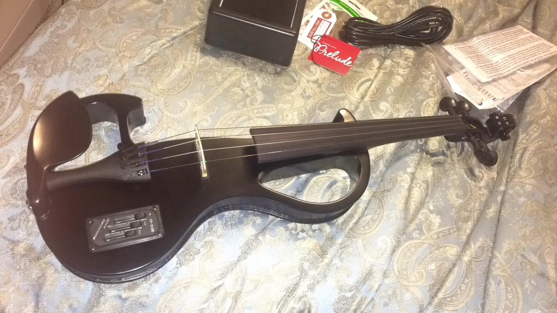 Electric Violin Bunnel Edge Outfit 4/4 Full Size (Clear) (BLACK) - With Carrying Case and Accessories - Mini Amp - Headphone Jack - Piezo Ceramic Pick-Up - from Kennedy Violins customer photo 1