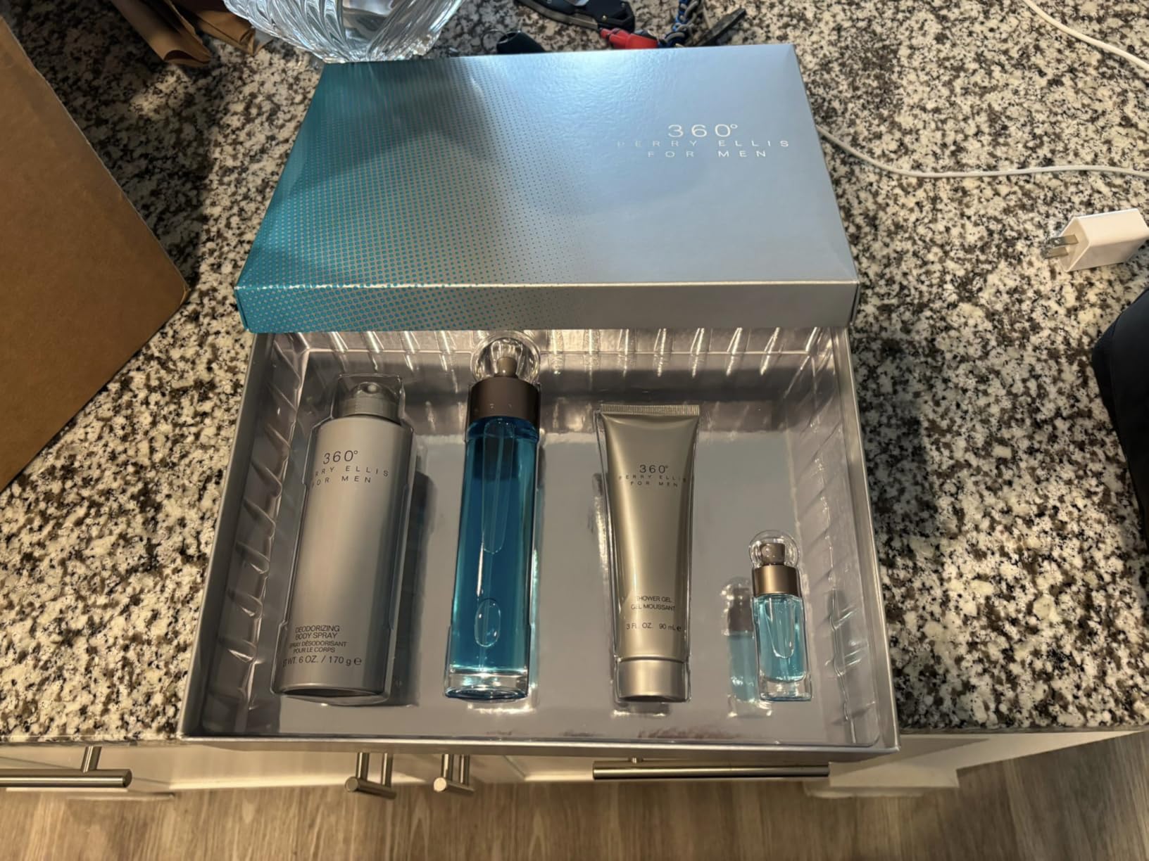 Perry Ellis 360 By Perry Ellis for Men - 4 Pc Gift Set 3.4oz Edt Spray, 6.8oz Deodorizing Body Spray, 3.0oz Shower Gel, 0.25oz Edt Spray, 4count customer photo 1