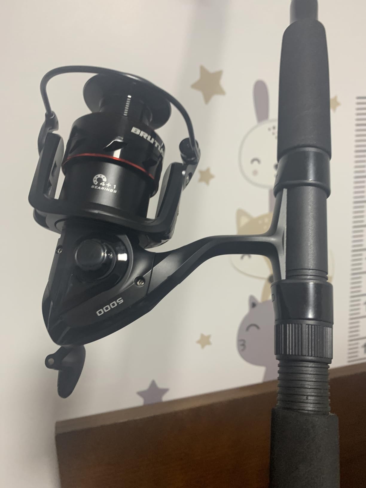 KastKing Brutus Spinning Fishing Reels, 5.2:1 Gear Ratio, Lightweight | Max Drag: 18.6 lb, 4+1 BB, 6.5-13.1 oz, Graphite Frame, CNC Aluminum Spool, 500-5000 Sizes Ideal for Freshwater customer photo 1