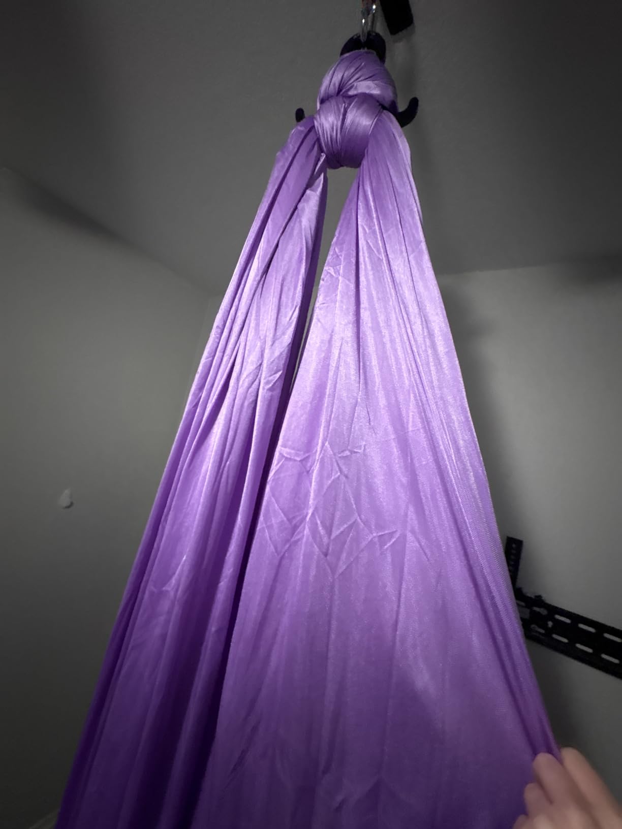 Aerial Silks Starter Kit, 9 Yards, Aerial Yoga Hammock, Hardware | Knitted fabric with pose guide, for aerial yoga, gymnastics, silk swing, stretching and home gym use, suitable for all levels customer photo 2