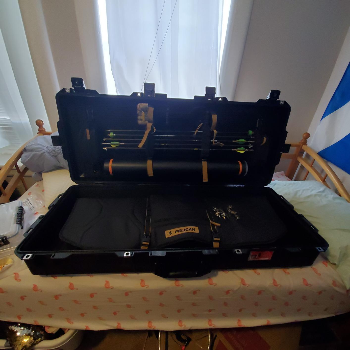 Pelican 1745 AIR Bow Case, Black customer photo 1