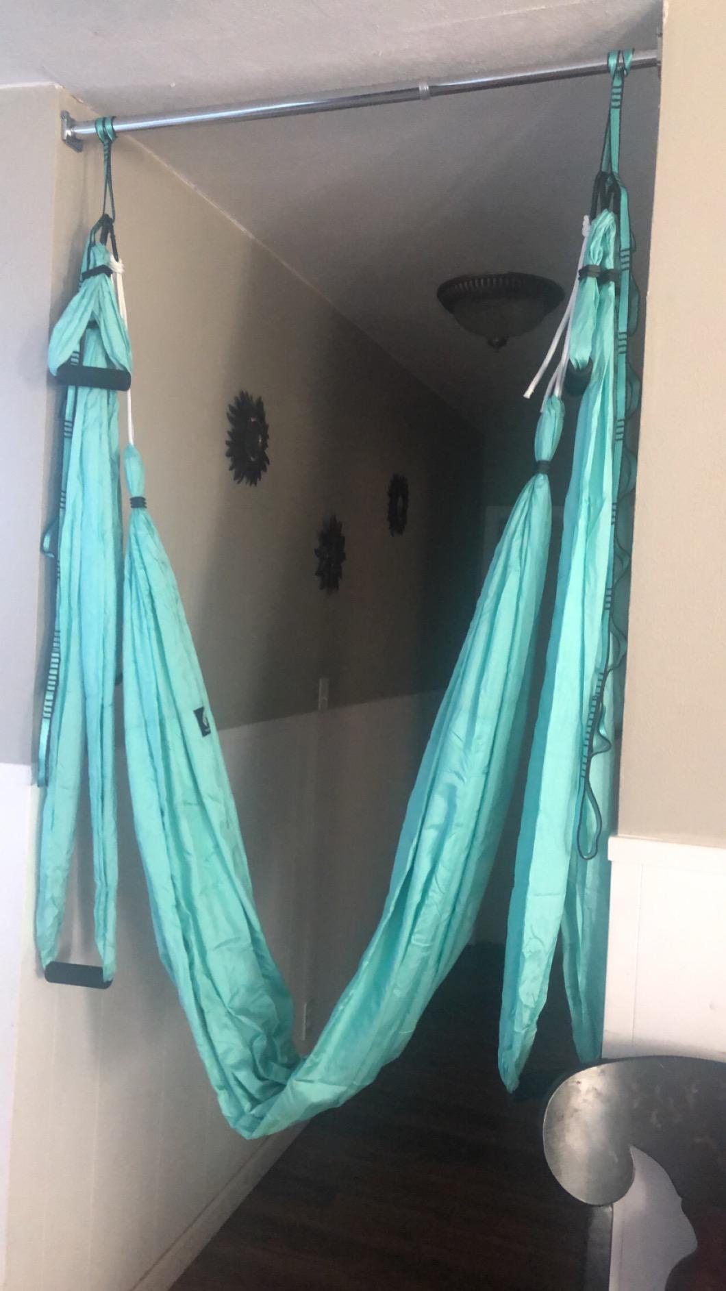 Aerial Yoga Swing Set - Hammock Hanging Swing - Sling Inversion Fly Kit - Antigravity Yoga Sling - Suspension Trapeze customer photo 1