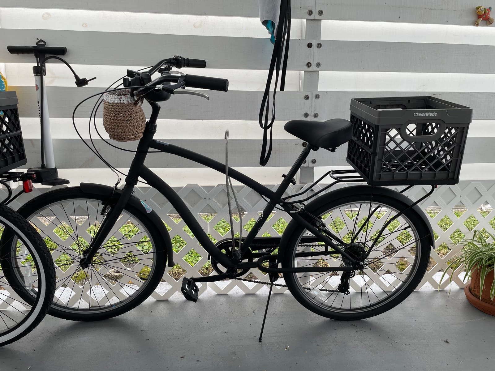 sixthreezero EVRYjourney Men's Steel Beach Cruiser Bike, Hybrid Bicycle with Rear Rack and Fenders, 26-Inch Wheels, Multiple Speed Options and Color Options customer photo 1