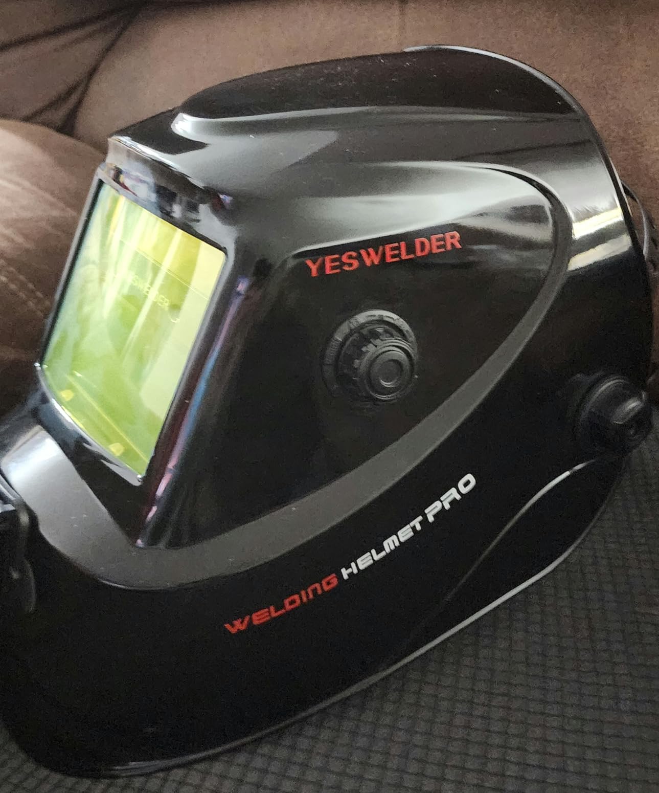 YESWELDER Auto Darkening Welding Helmet 1/1/1/1 True Color, LYG-L600A | 2 arc sensors, 1/30000s response, blue light blocking lens, shade 3.5/9-13 for TIG MIG ARC and GRIND, ANSI Z87.1 certified customer photo 2